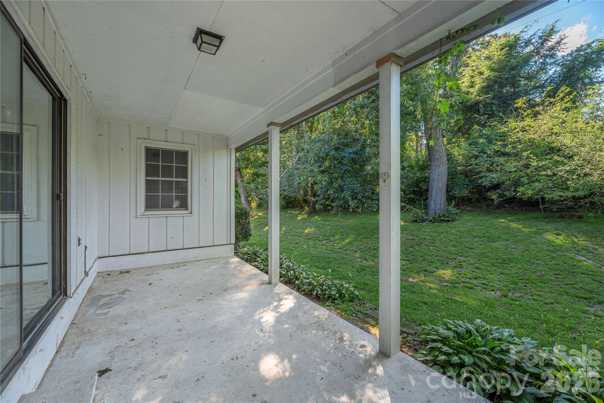 142 Whisperwood Drive #19 — Hendersonville