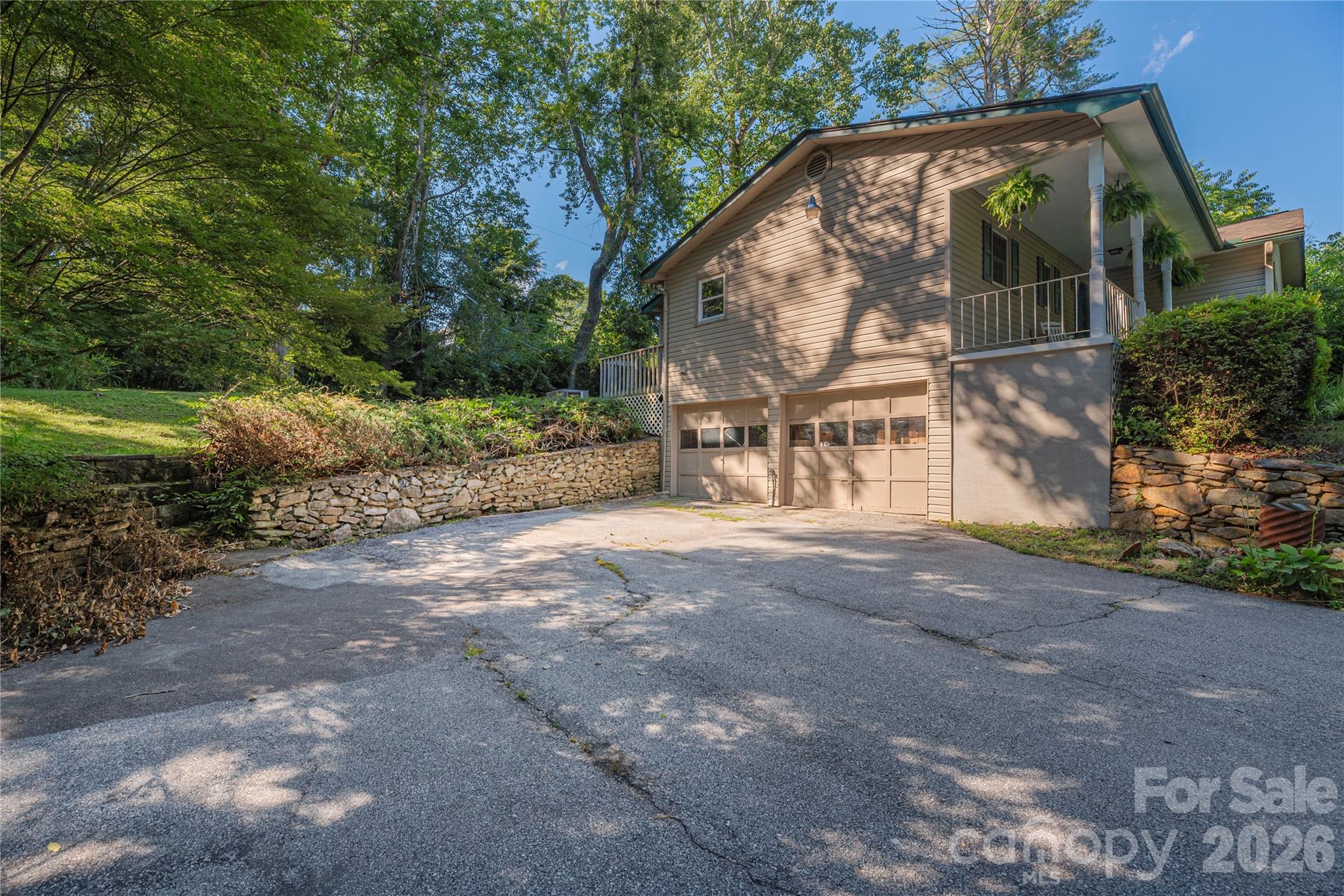 142 Whisperwood Drive #19 — Hendersonville