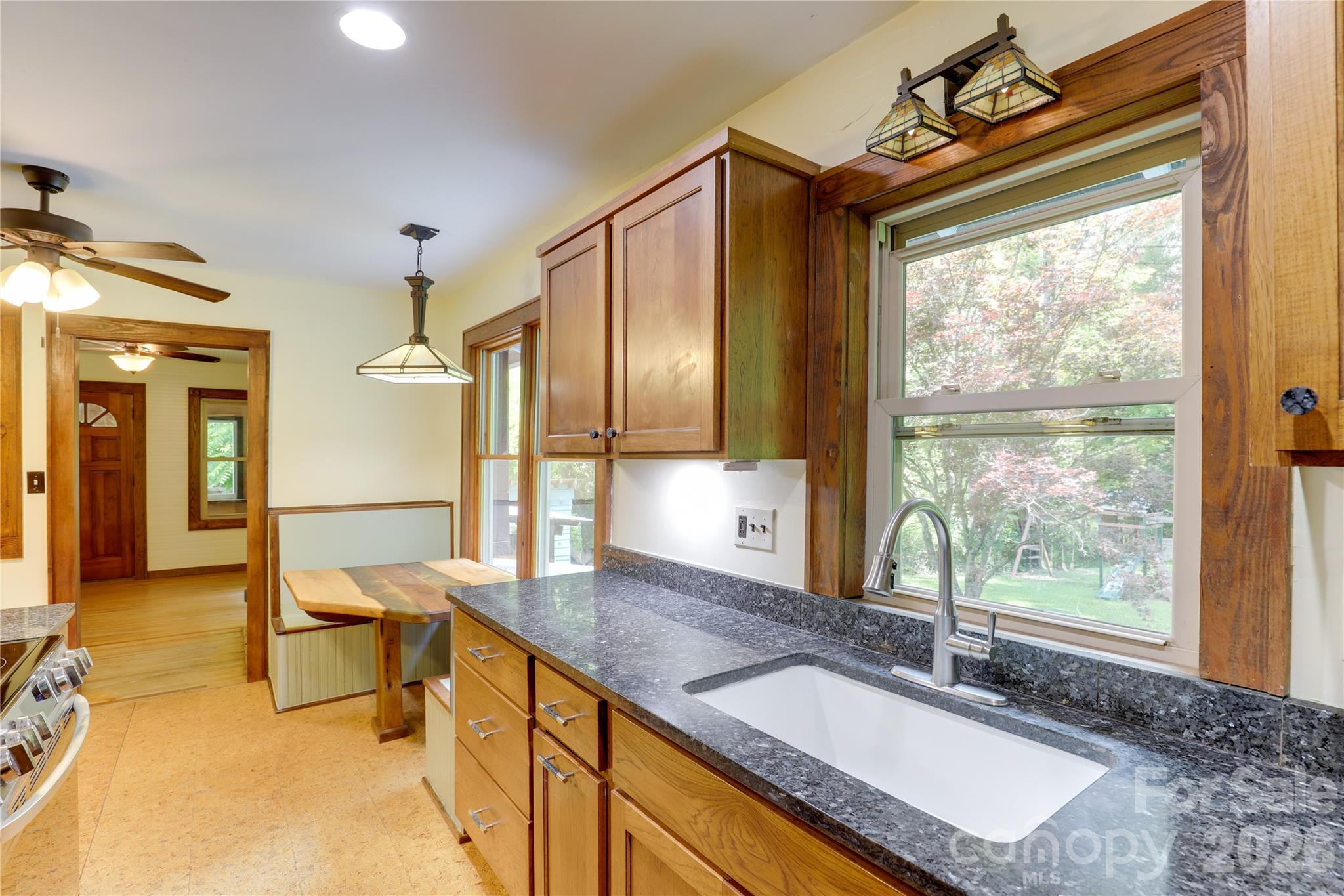 435 Mountain Cove Road — Marshall