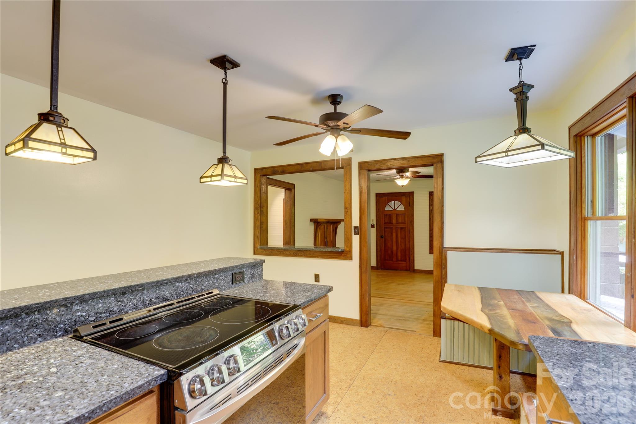 435 Mountain Cove Road — Marshall