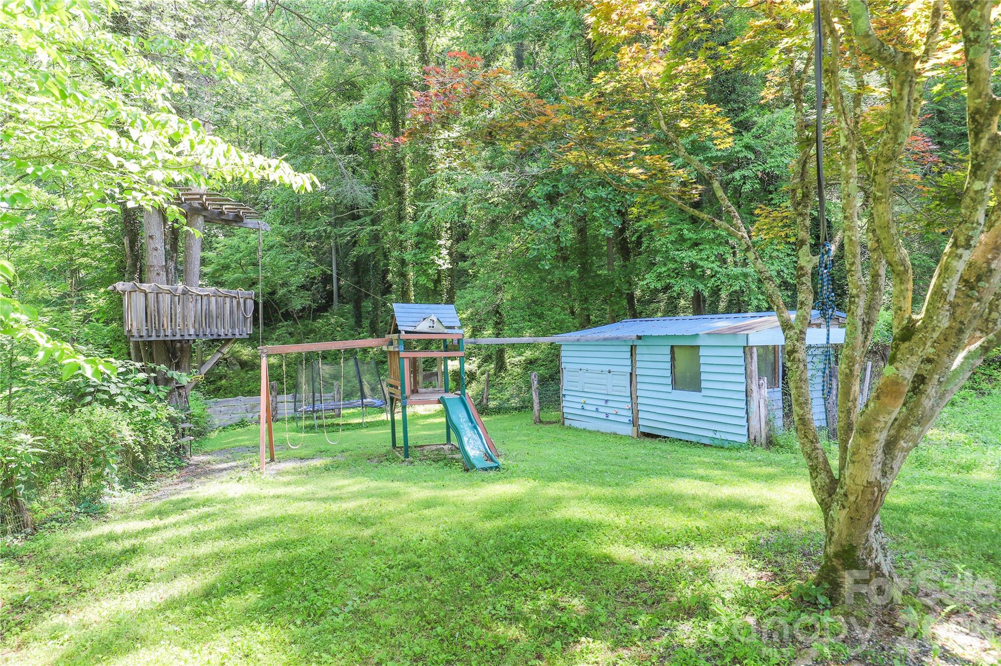 435 Mountain Cove Road — Marshall