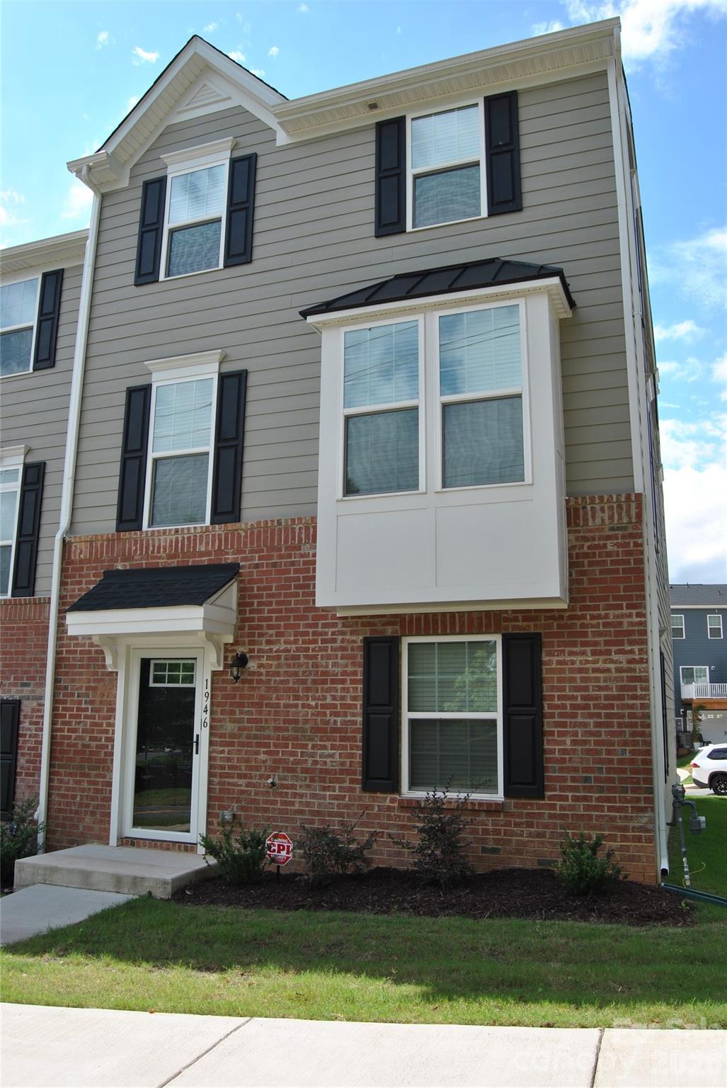 1946 Tupelo Grove Lane — Gastonia