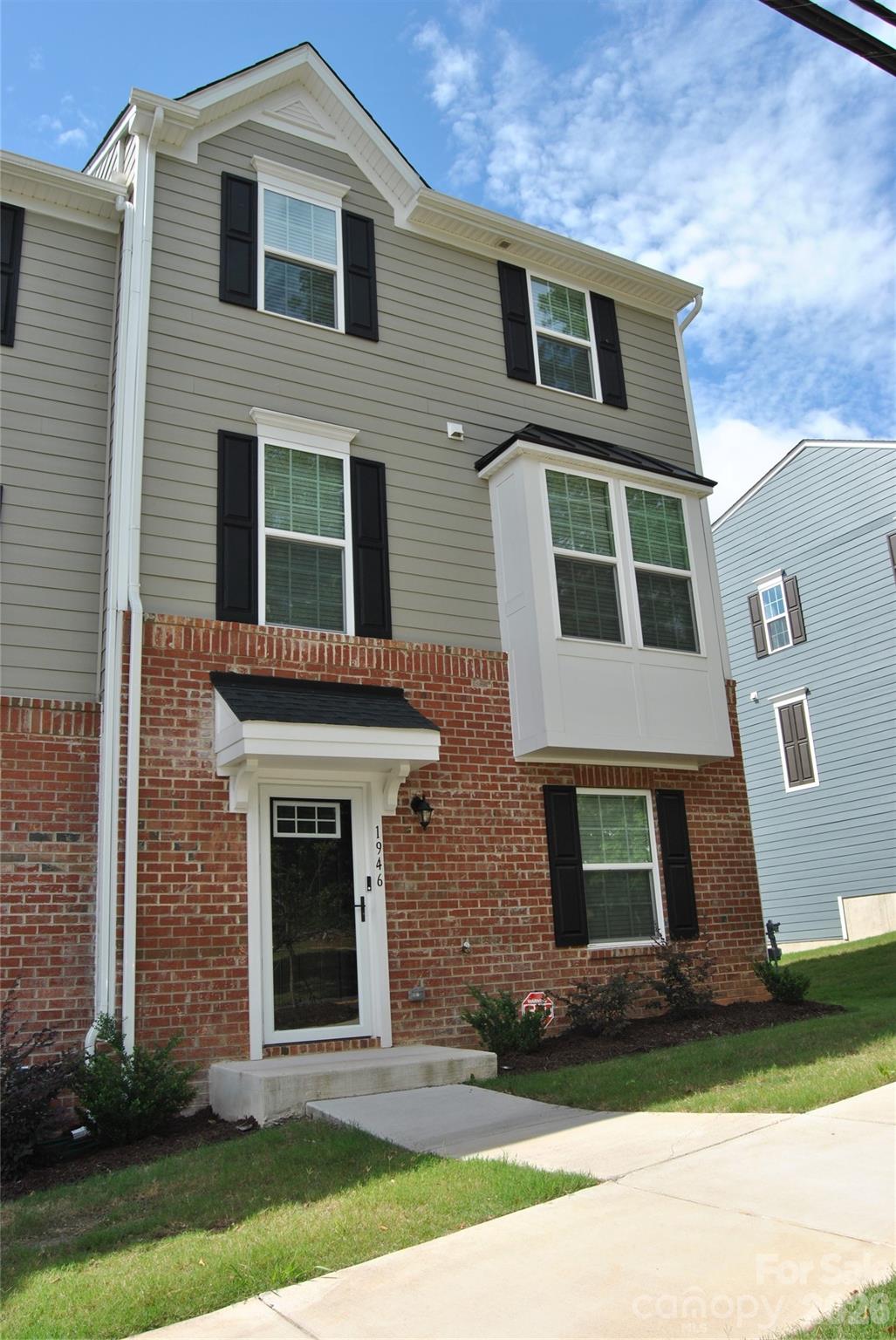 1946 Tupelo Grove Lane — Gastonia