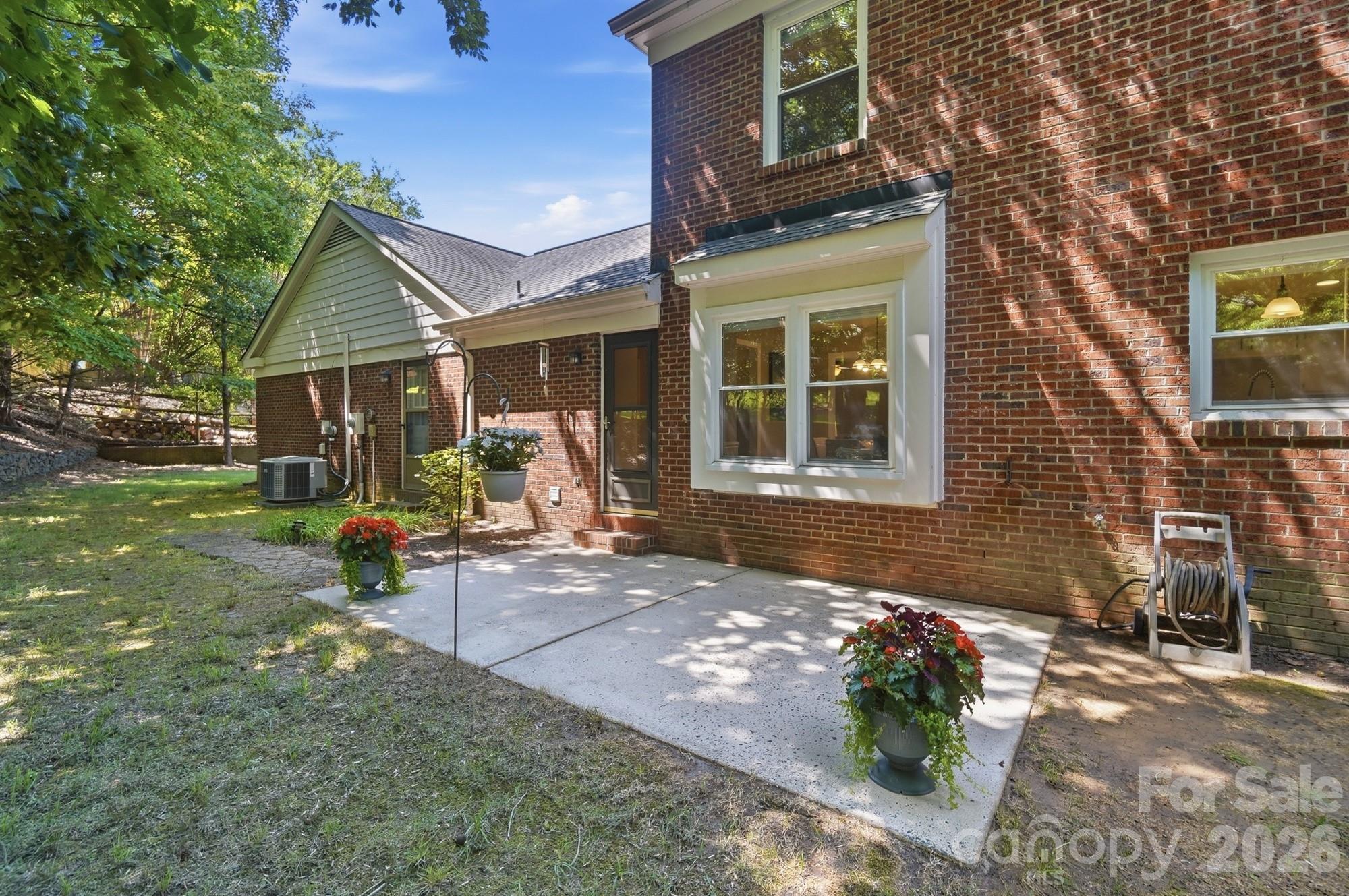 730 Fredricksburg Road — Matthews