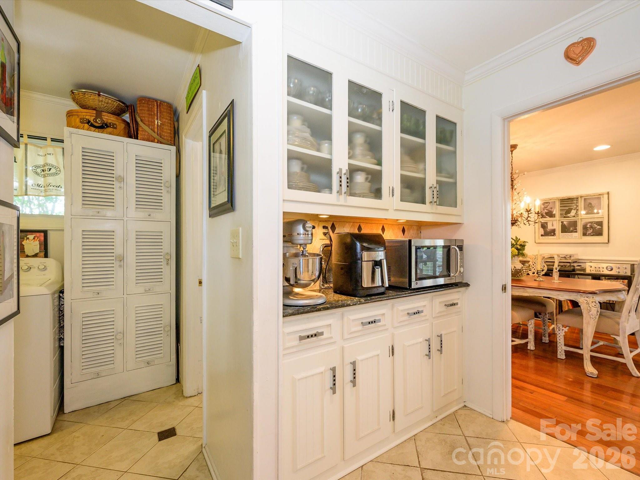 1300 Bevis Drive — Charlotte
