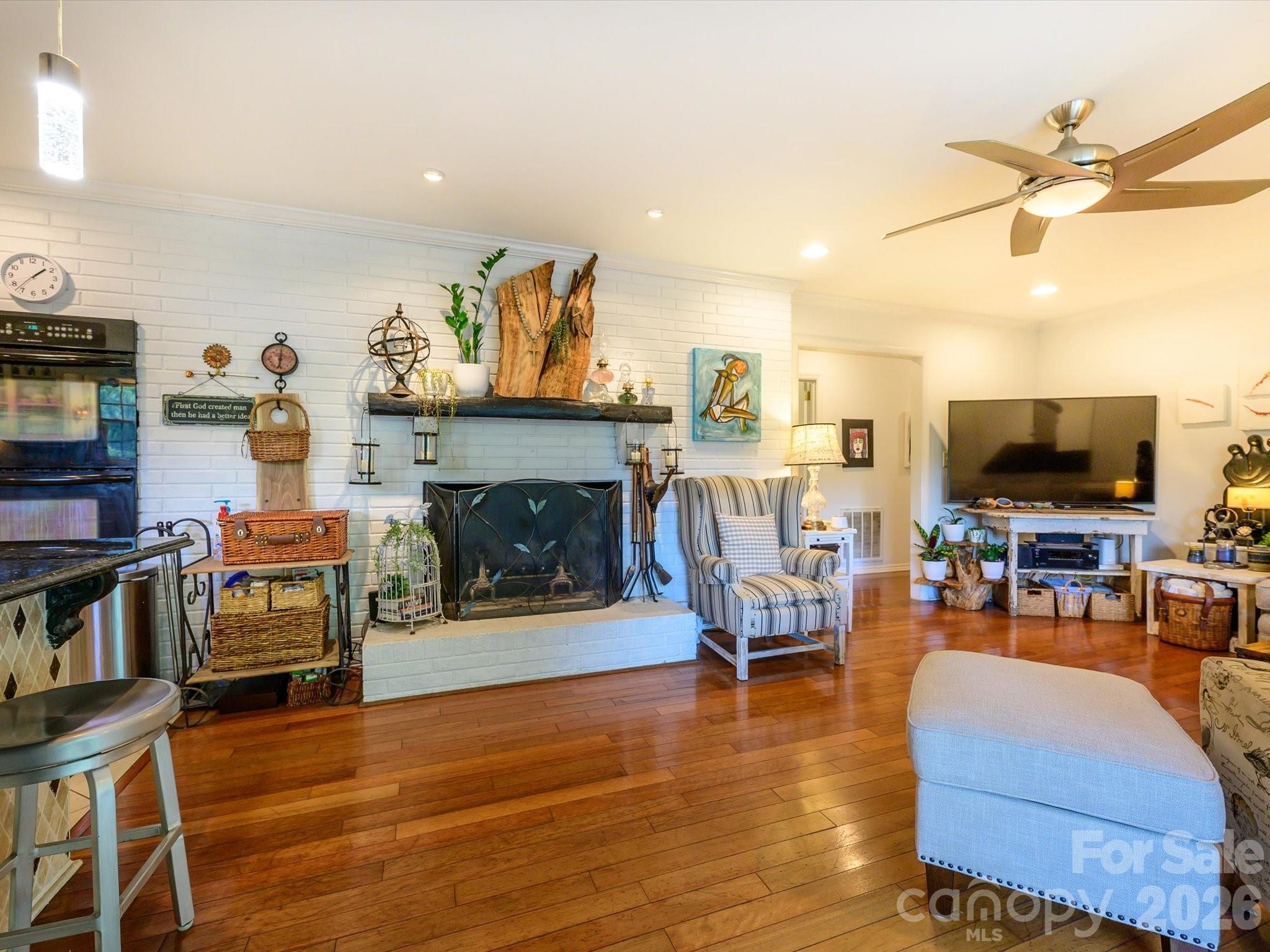 1300 Bevis Drive — Charlotte