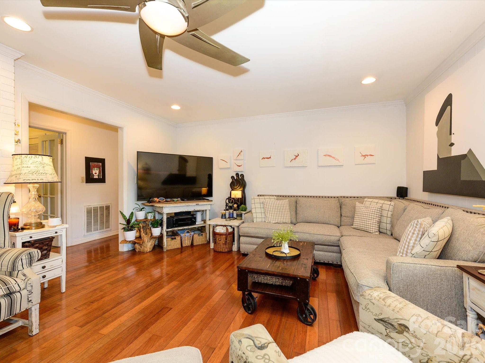 1300 Bevis Drive — Charlotte