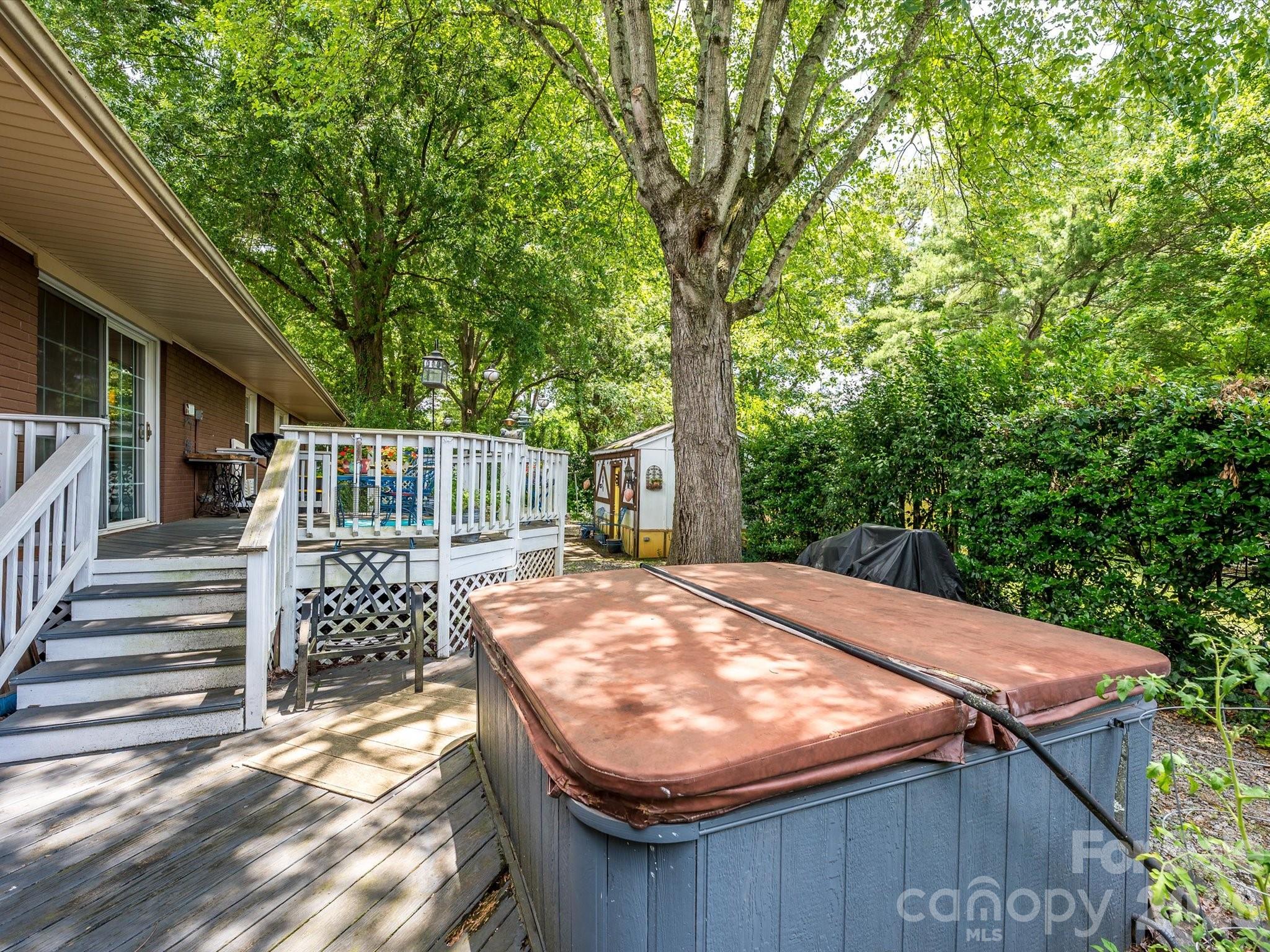 1300 Bevis Drive — Charlotte