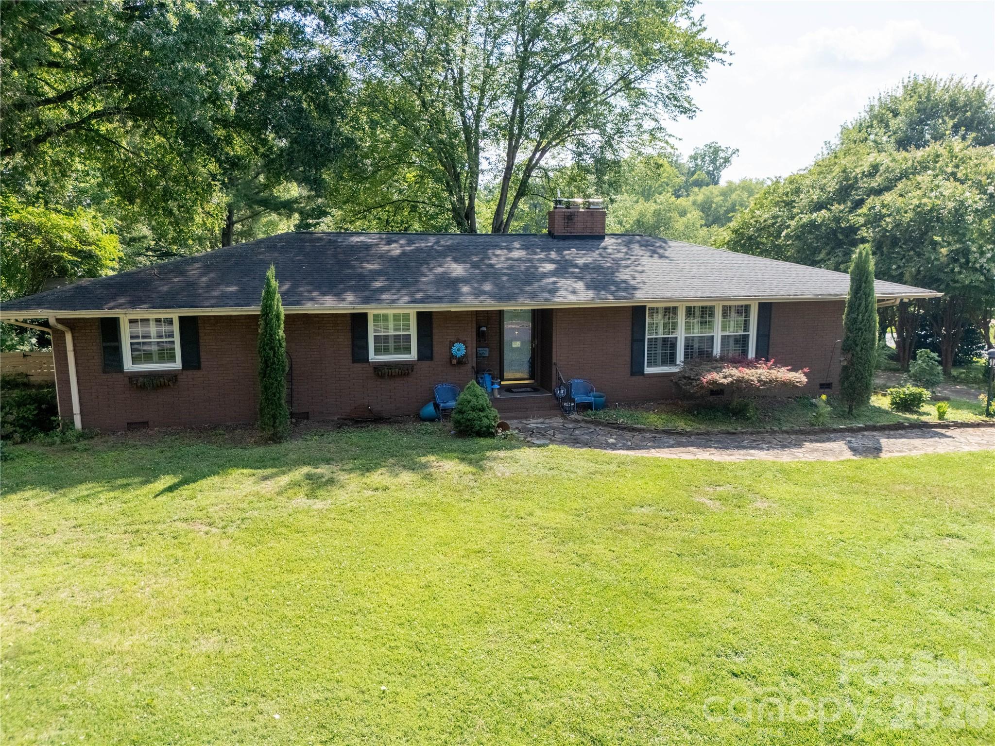1300 Bevis Drive — Charlotte