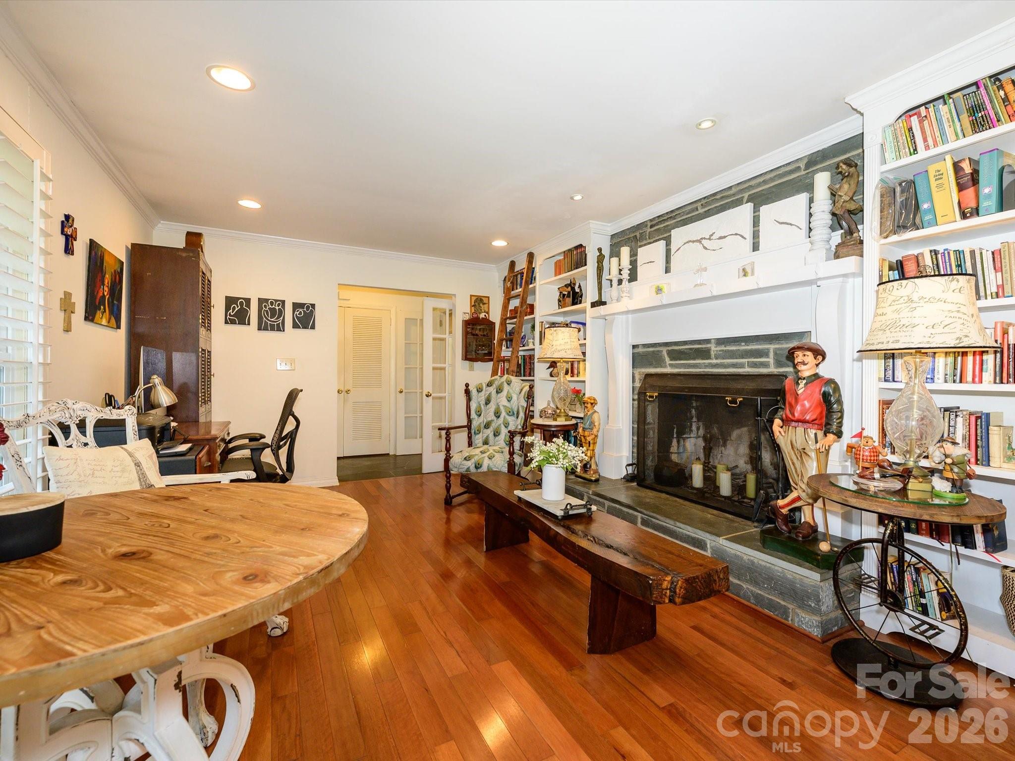 1300 Bevis Drive — Charlotte