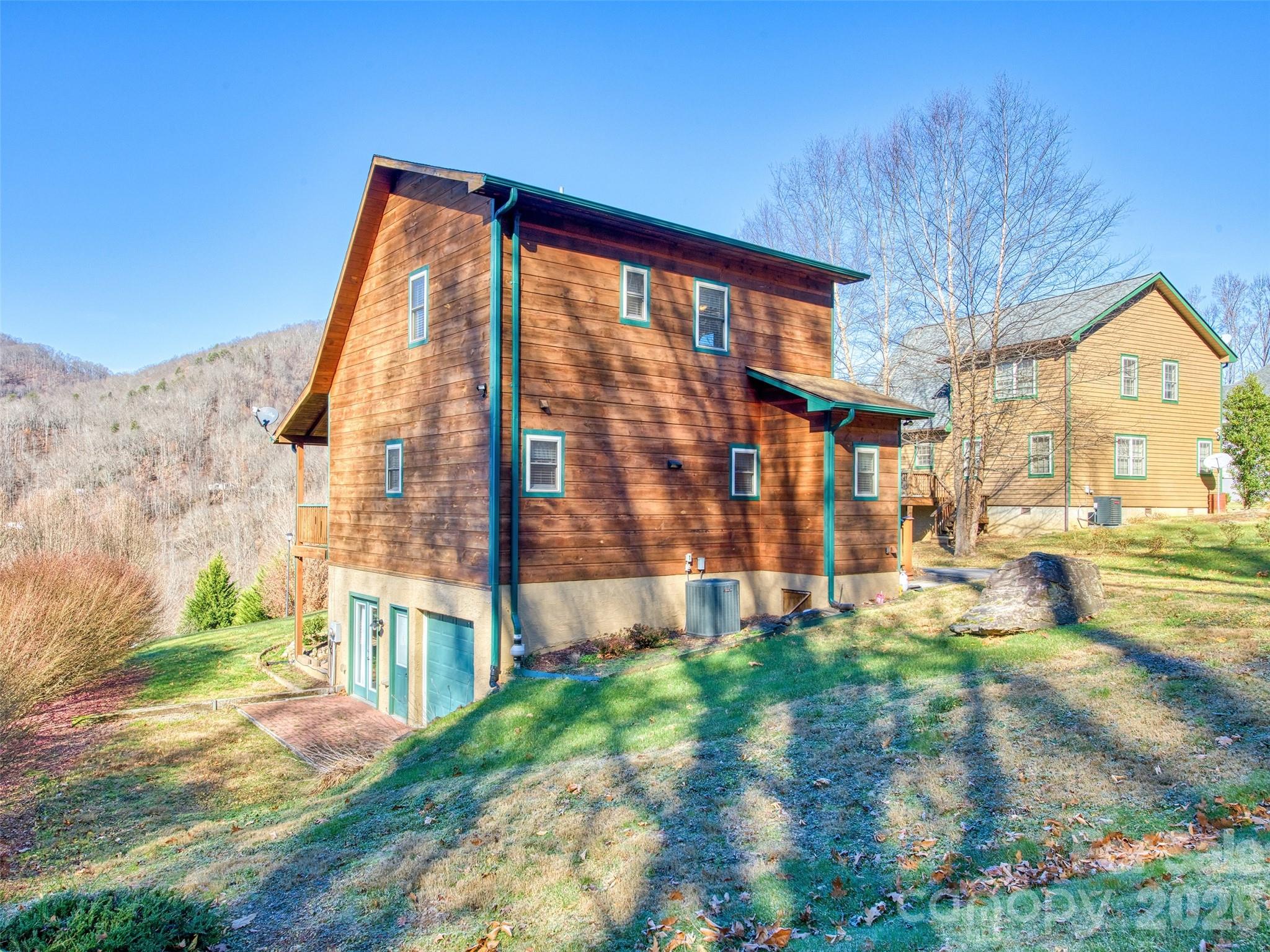 210 Tanner Trail — Waynesville