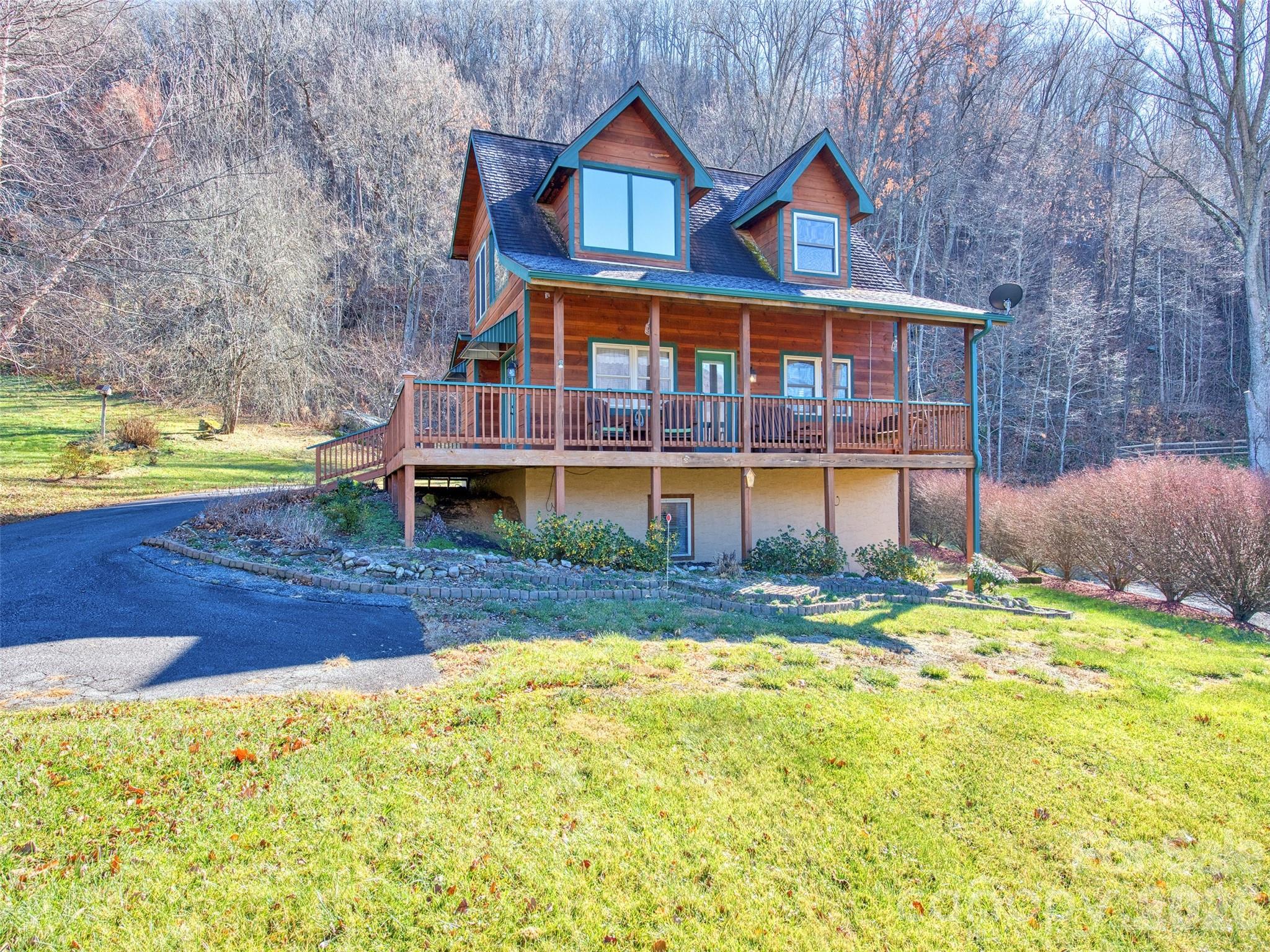 210 Tanner Trail — Waynesville