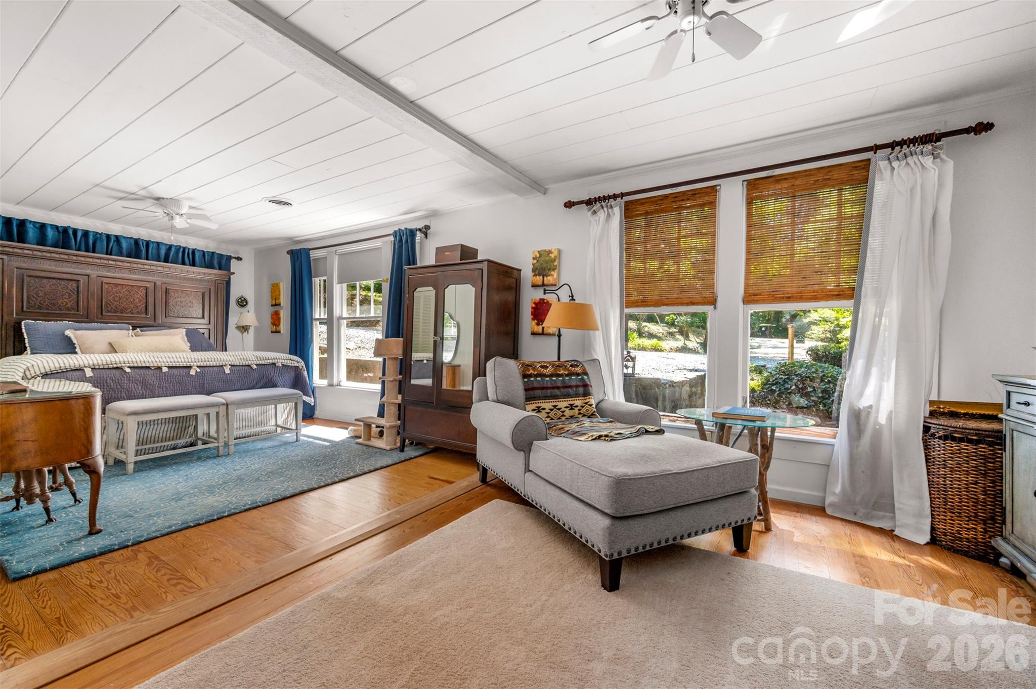 415 E Lakeshore Drive — Landrum