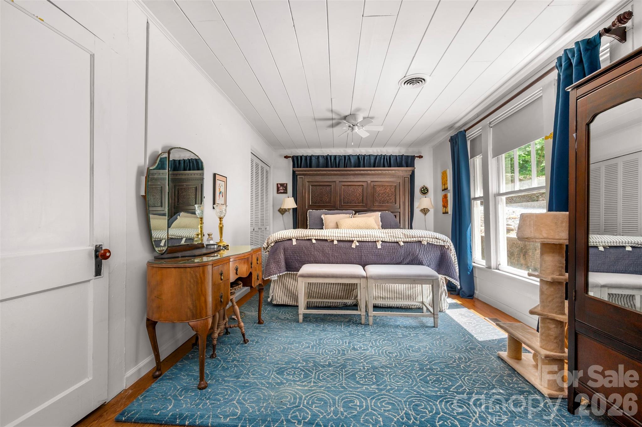 415 E Lakeshore Drive — Landrum