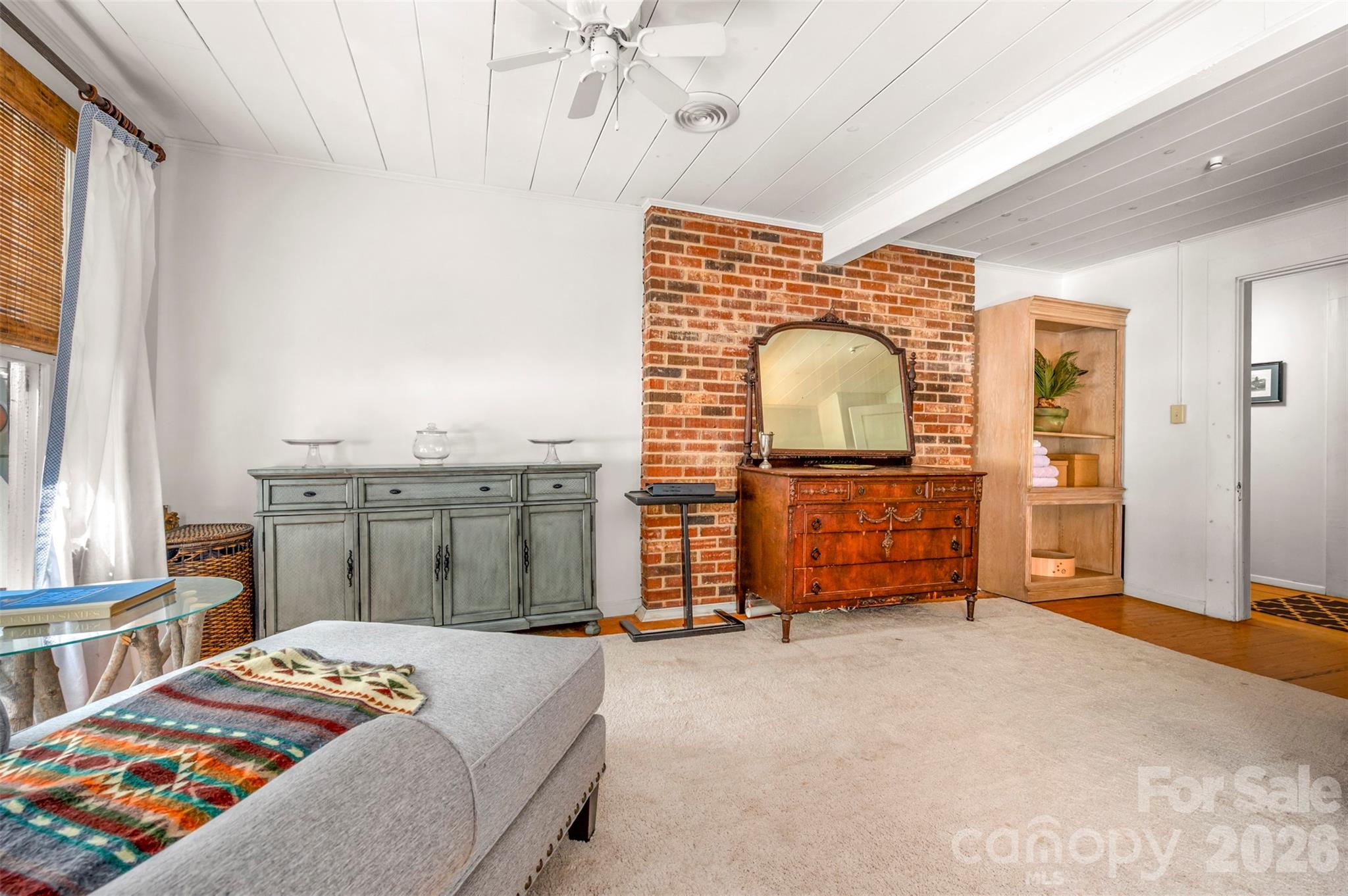 415 E Lakeshore Drive — Landrum
