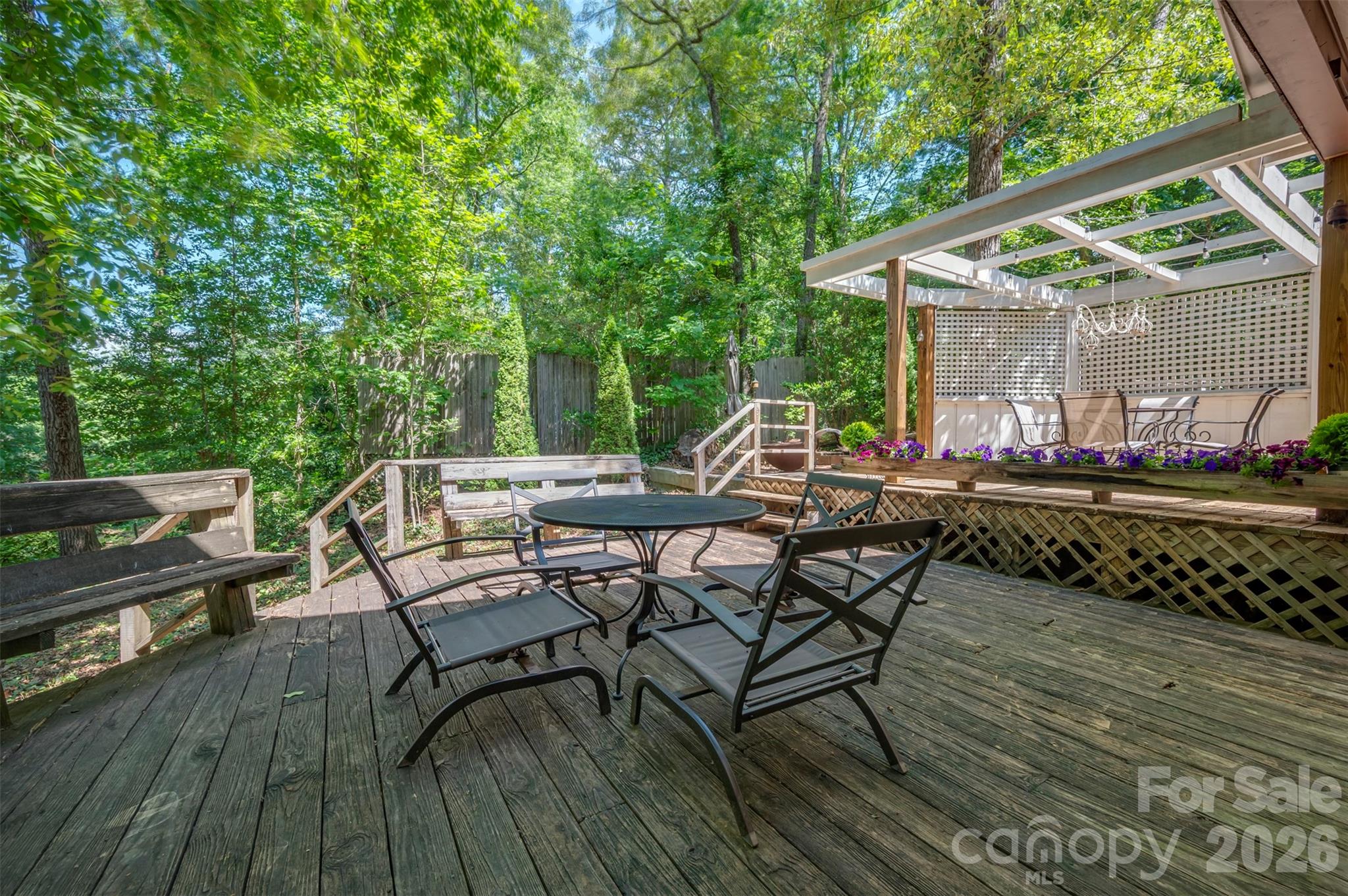 415 E Lakeshore Drive — Landrum