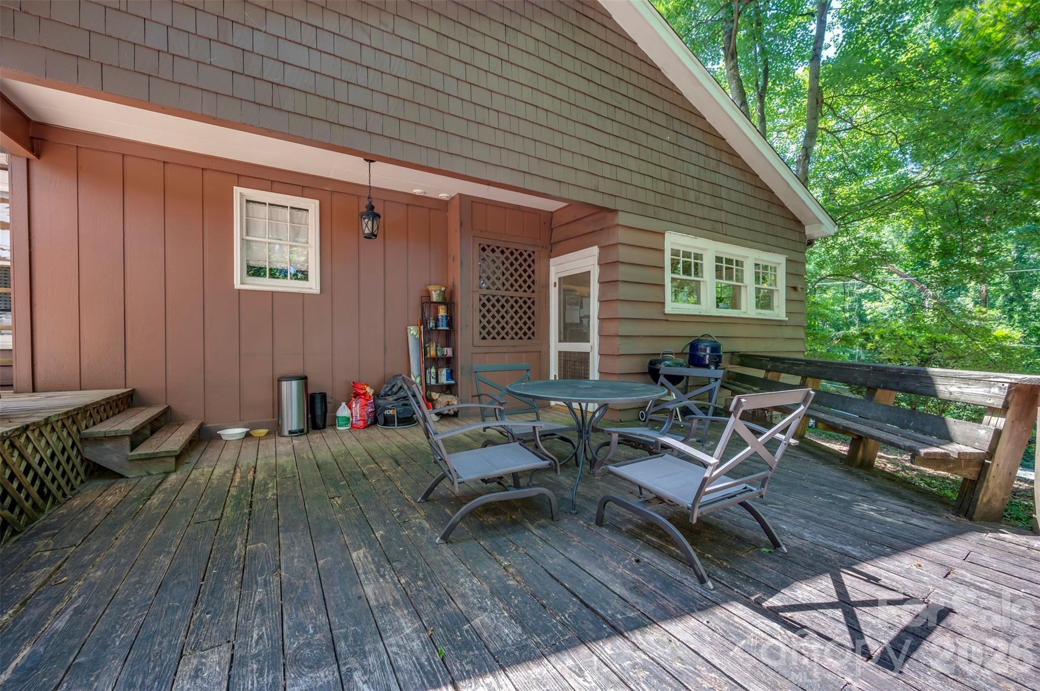 415 E Lakeshore Drive — Landrum