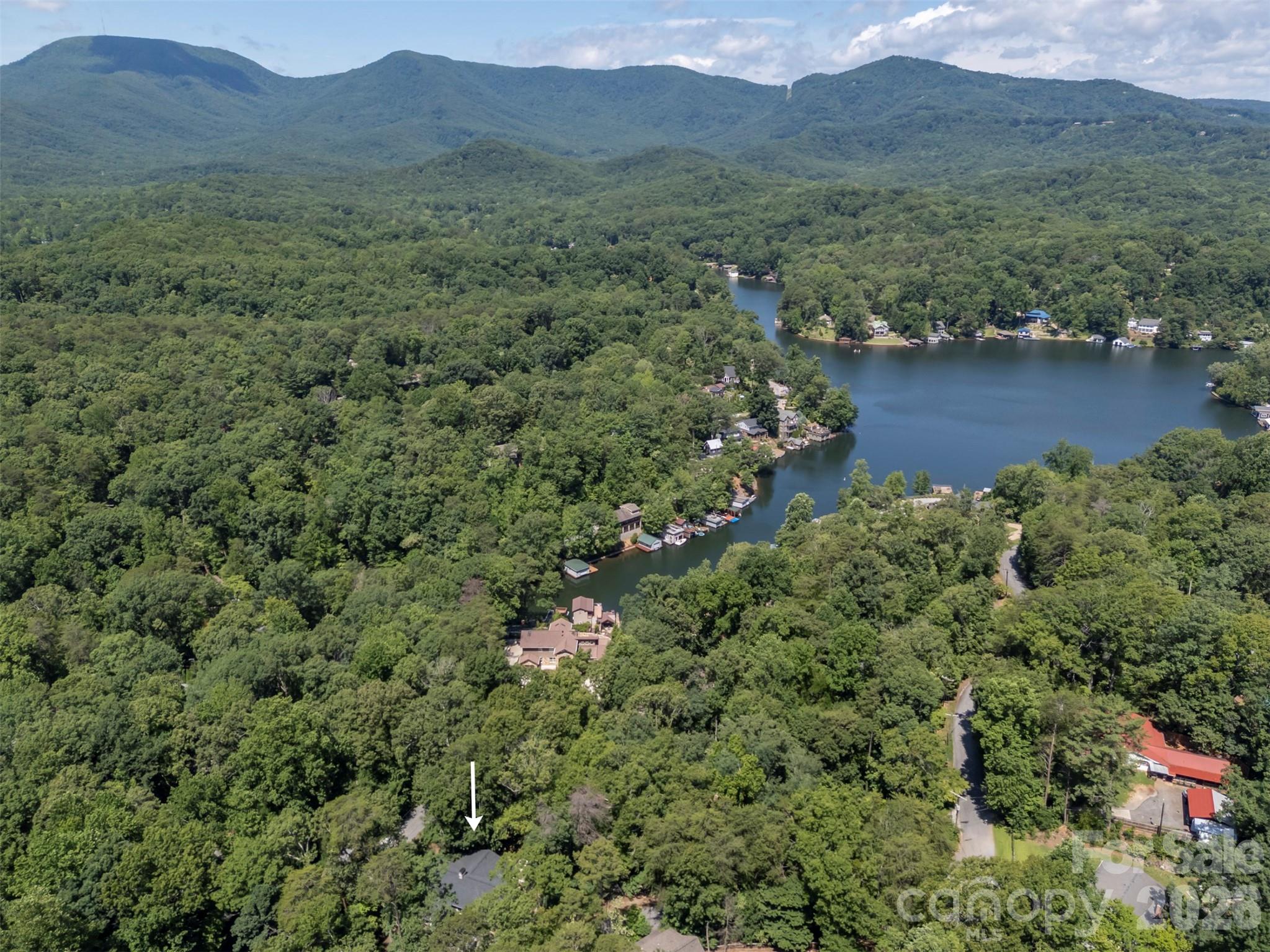 415 E Lakeshore Drive — Landrum