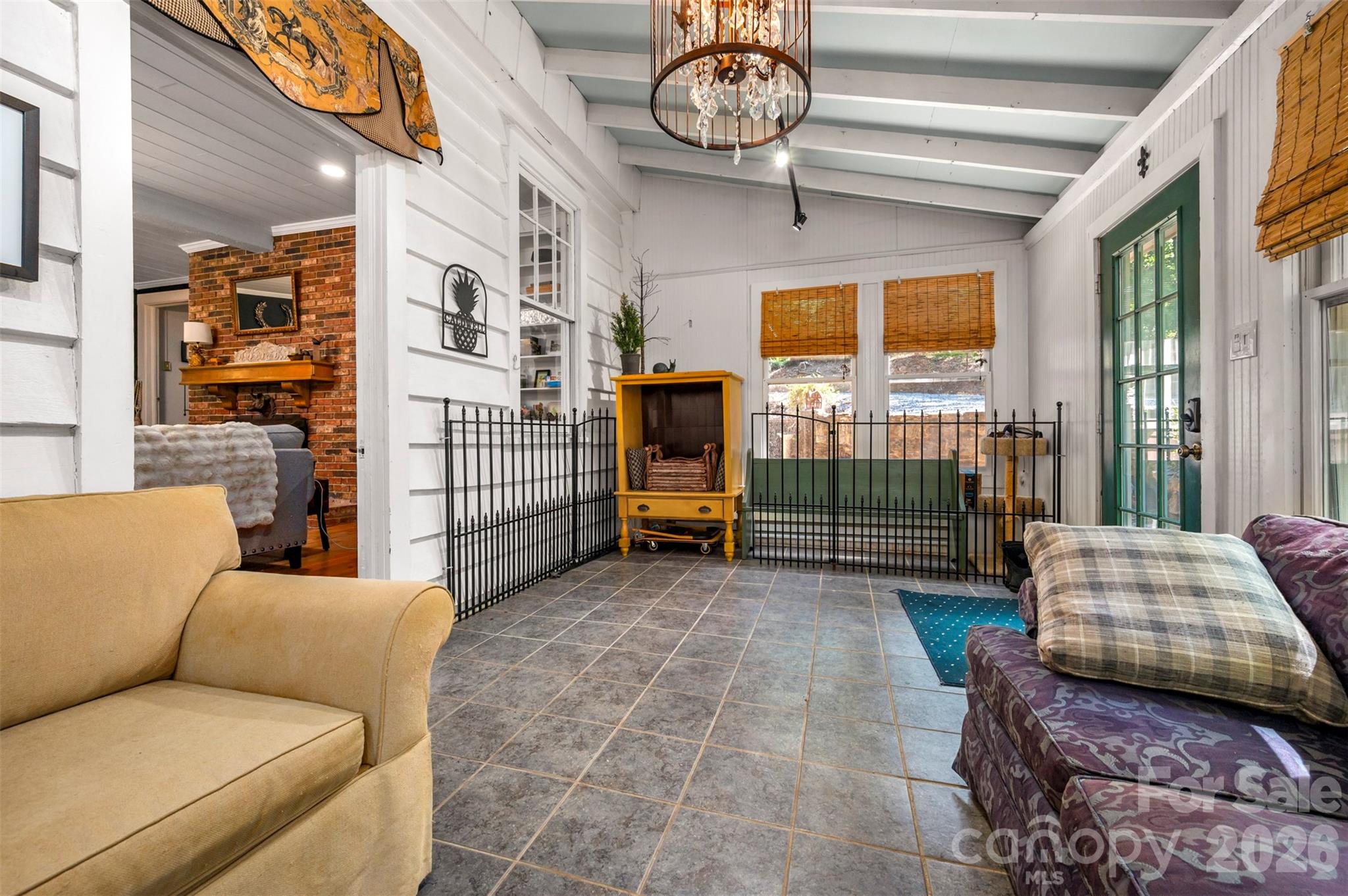 415 E Lakeshore Drive — Landrum
