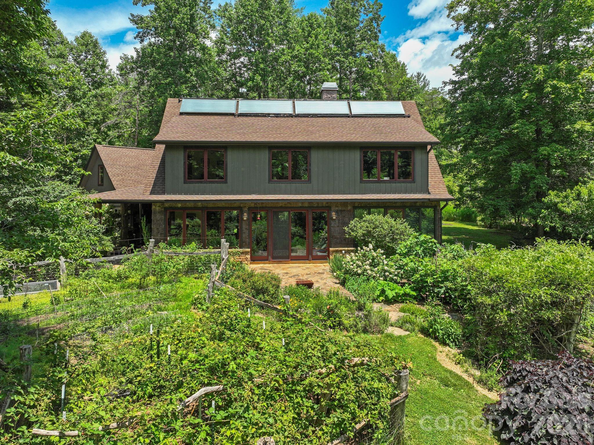 24 Merriwood Trail — Arden
