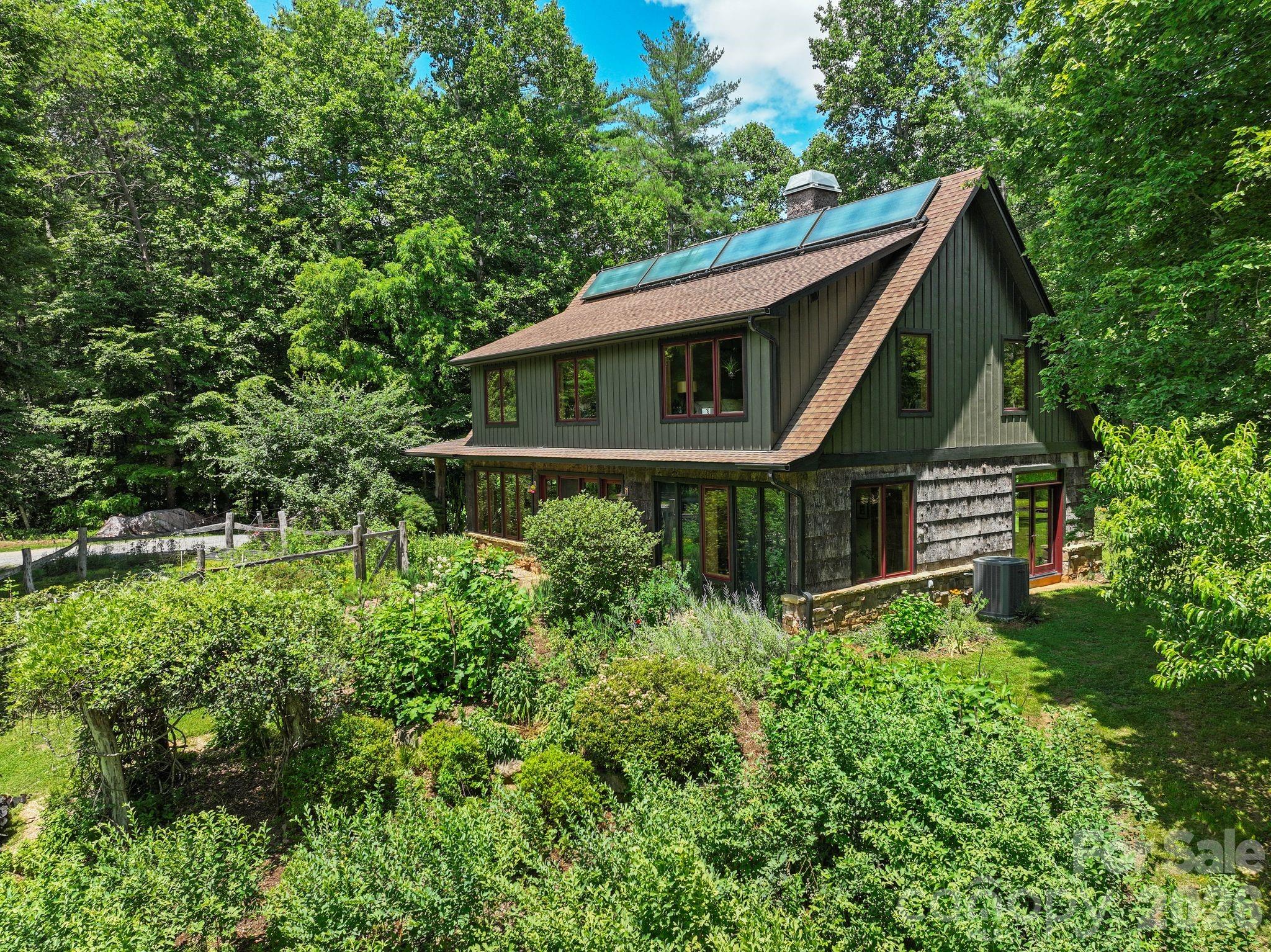 24 Merriwood Trail — Arden