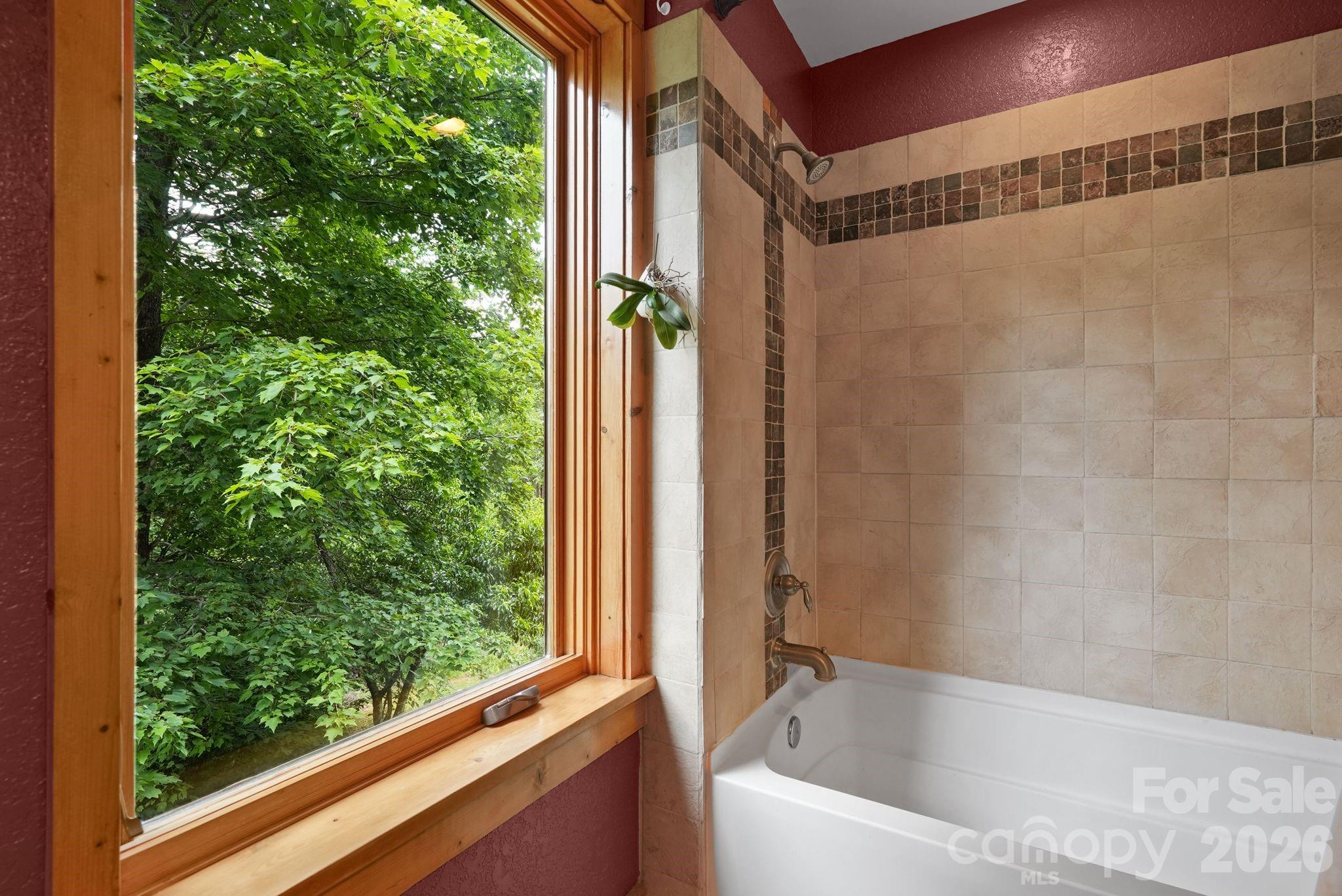 24 Merriwood Trail — Arden
