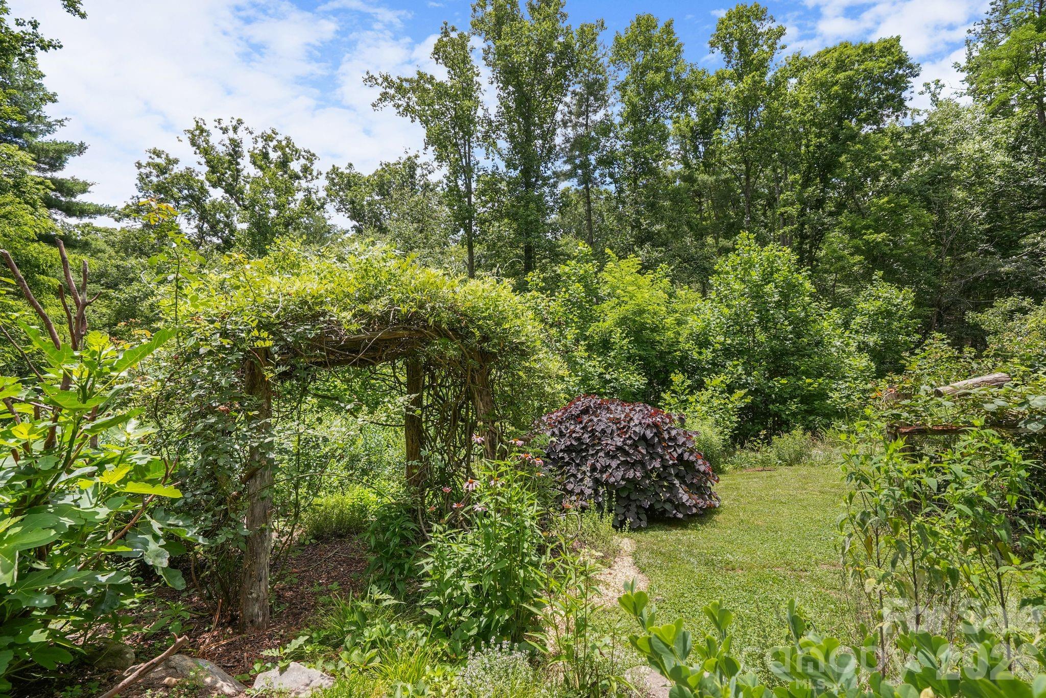 24 Merriwood Trail — Arden