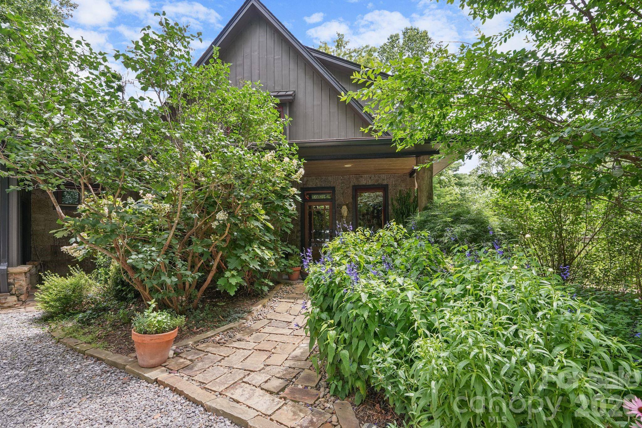 24 Merriwood Trail — Arden