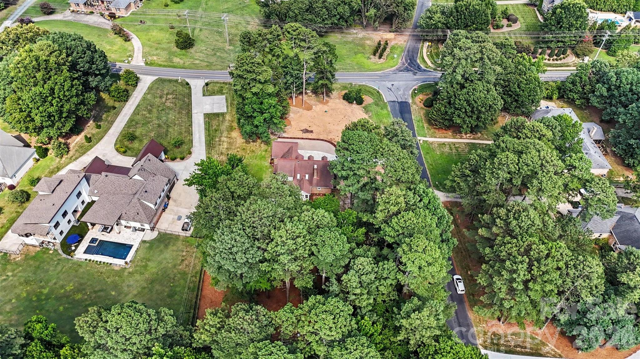 4724 Weddington Matthews Road — Matthews