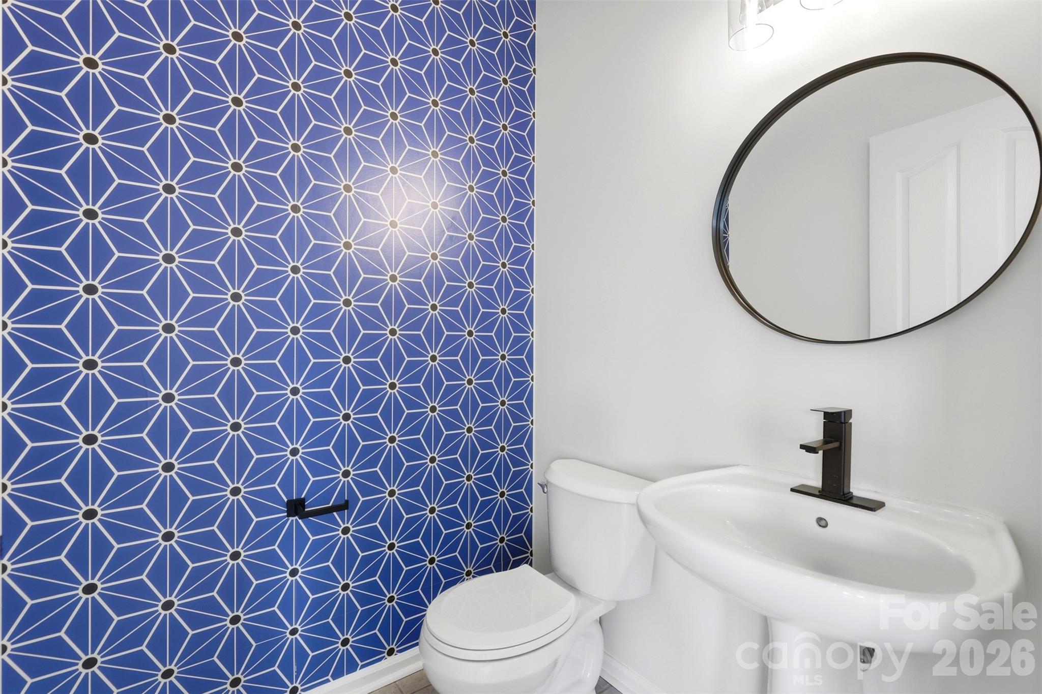 7593 Bluff Point Lane — Denver