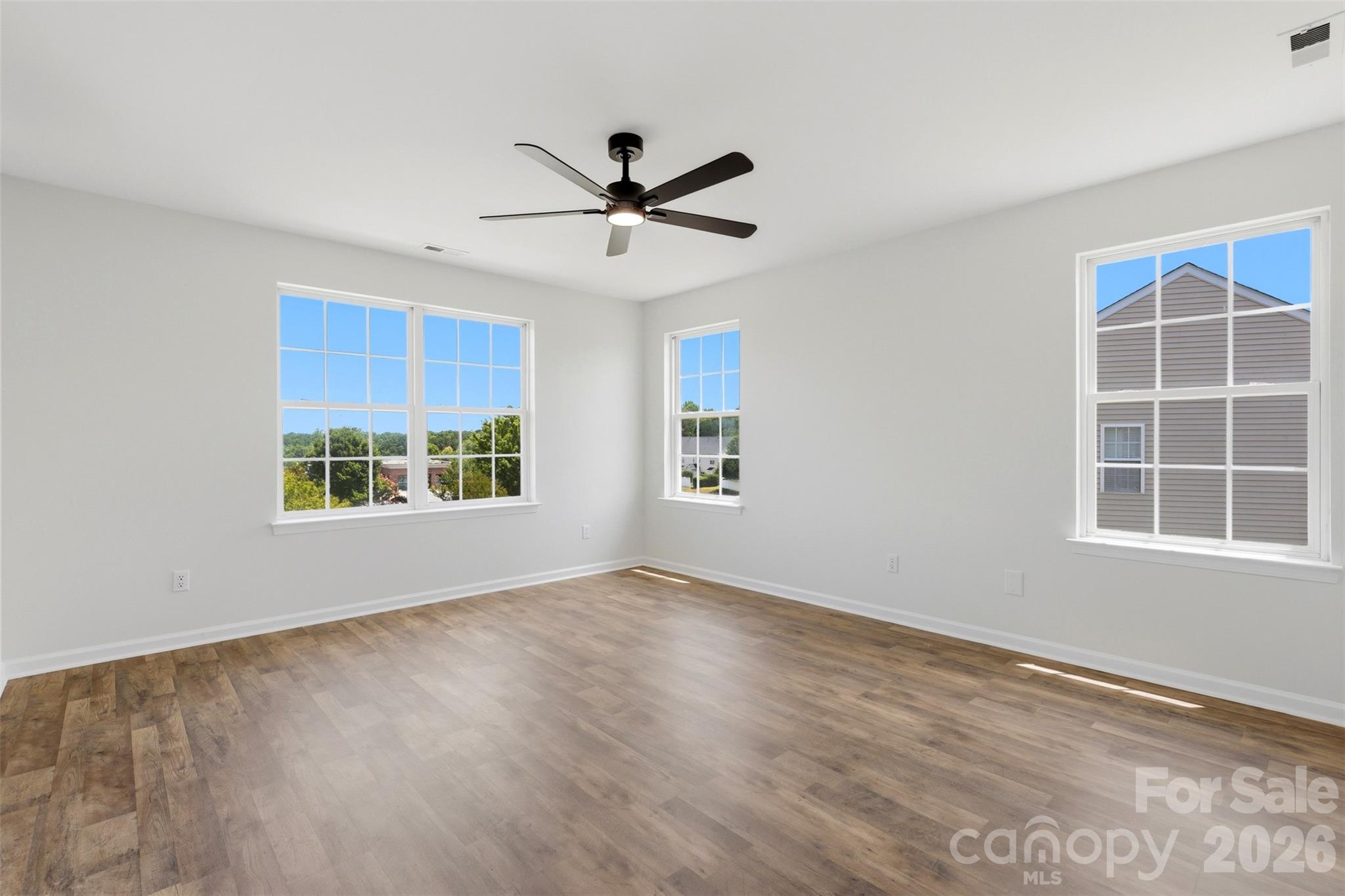 7593 Bluff Point Lane — Denver