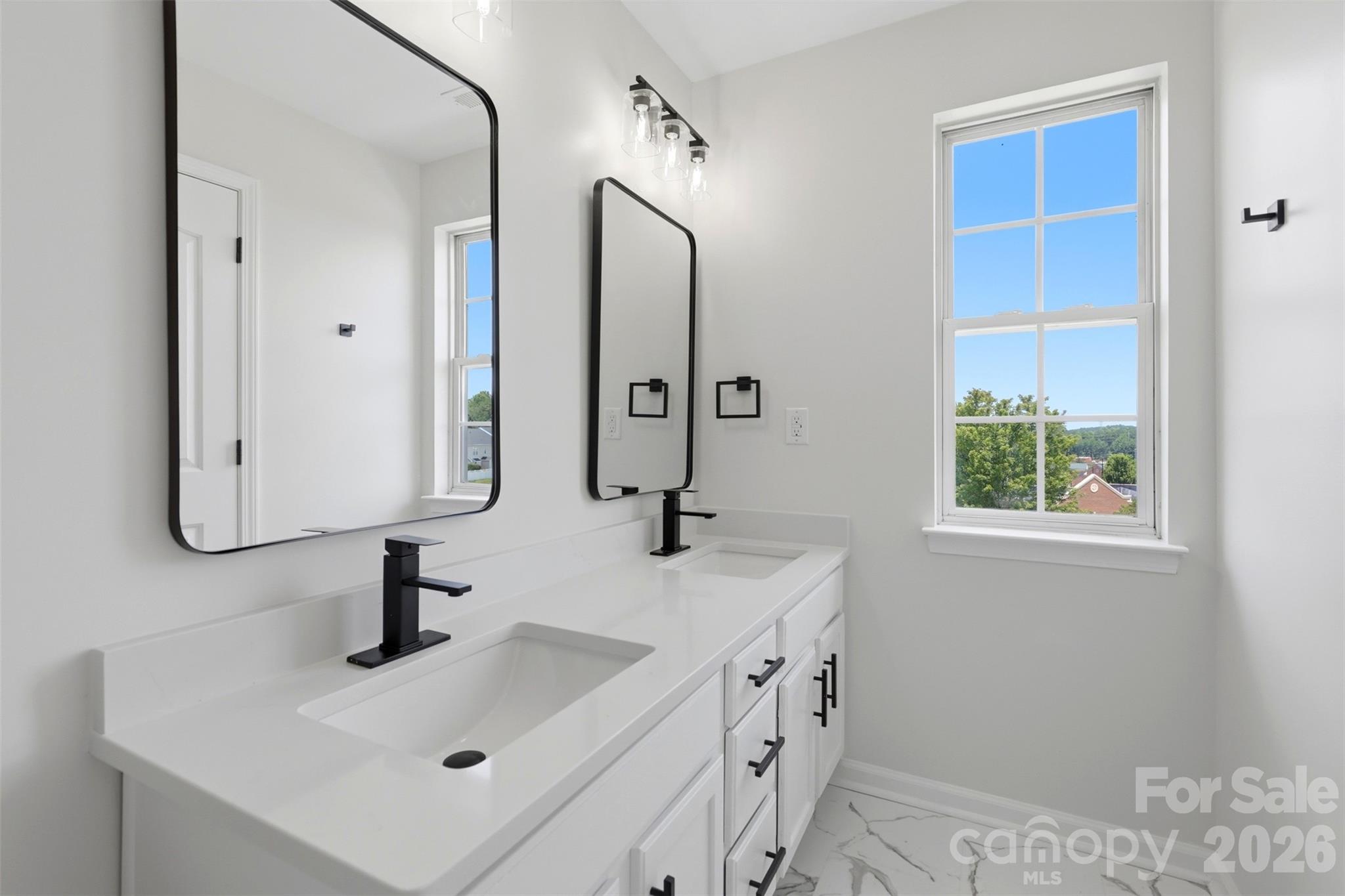 7593 Bluff Point Lane — Denver