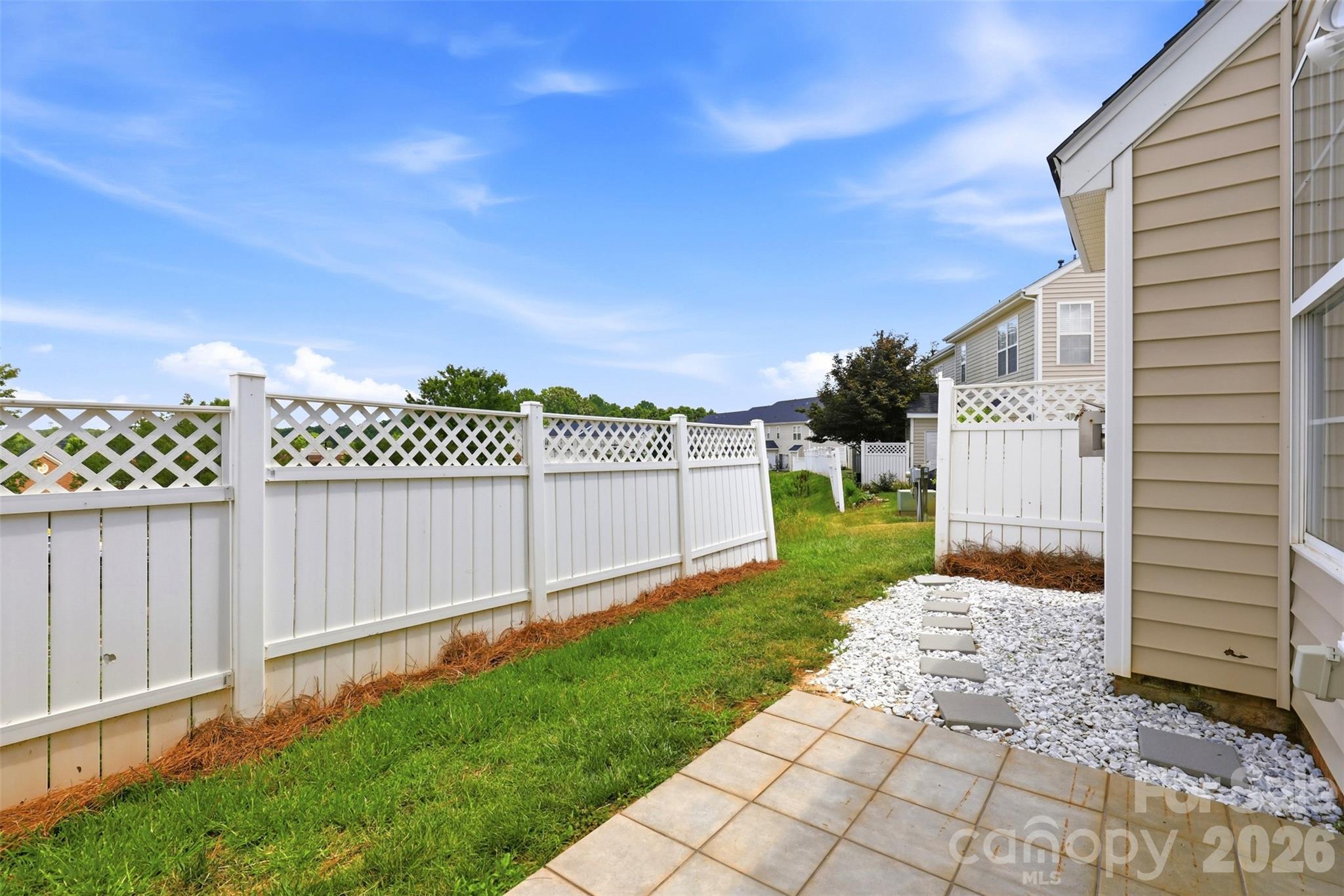 7593 Bluff Point Lane — Denver