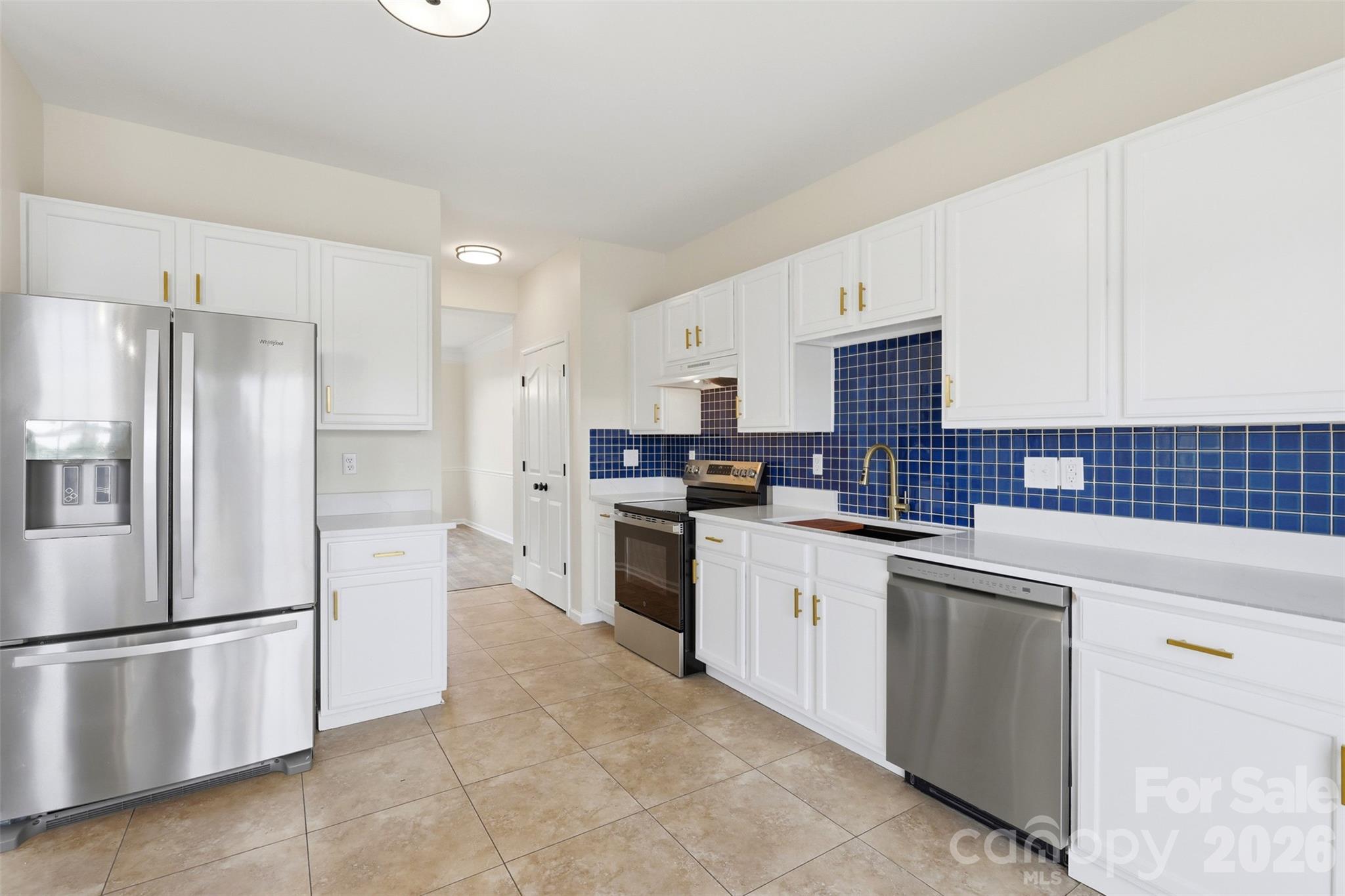7593 Bluff Point Lane — Denver