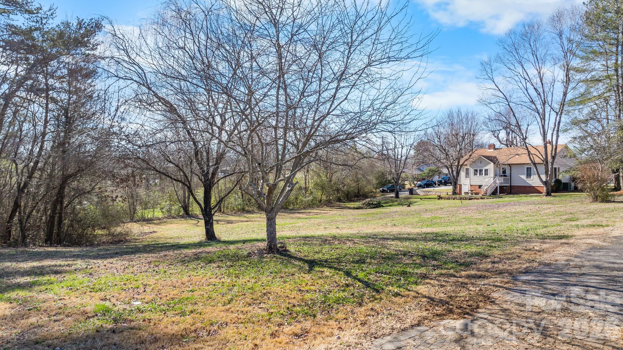 2533 Lail Road — Morganton