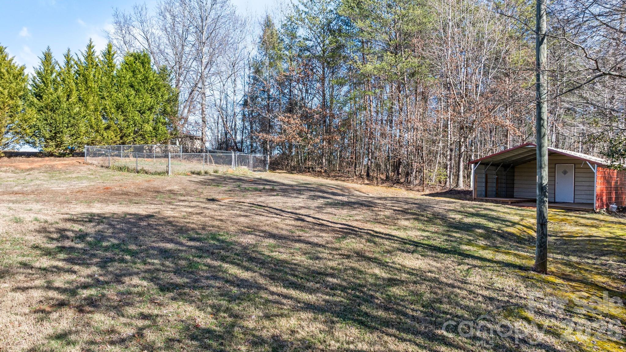 2533 Lail Road — Morganton