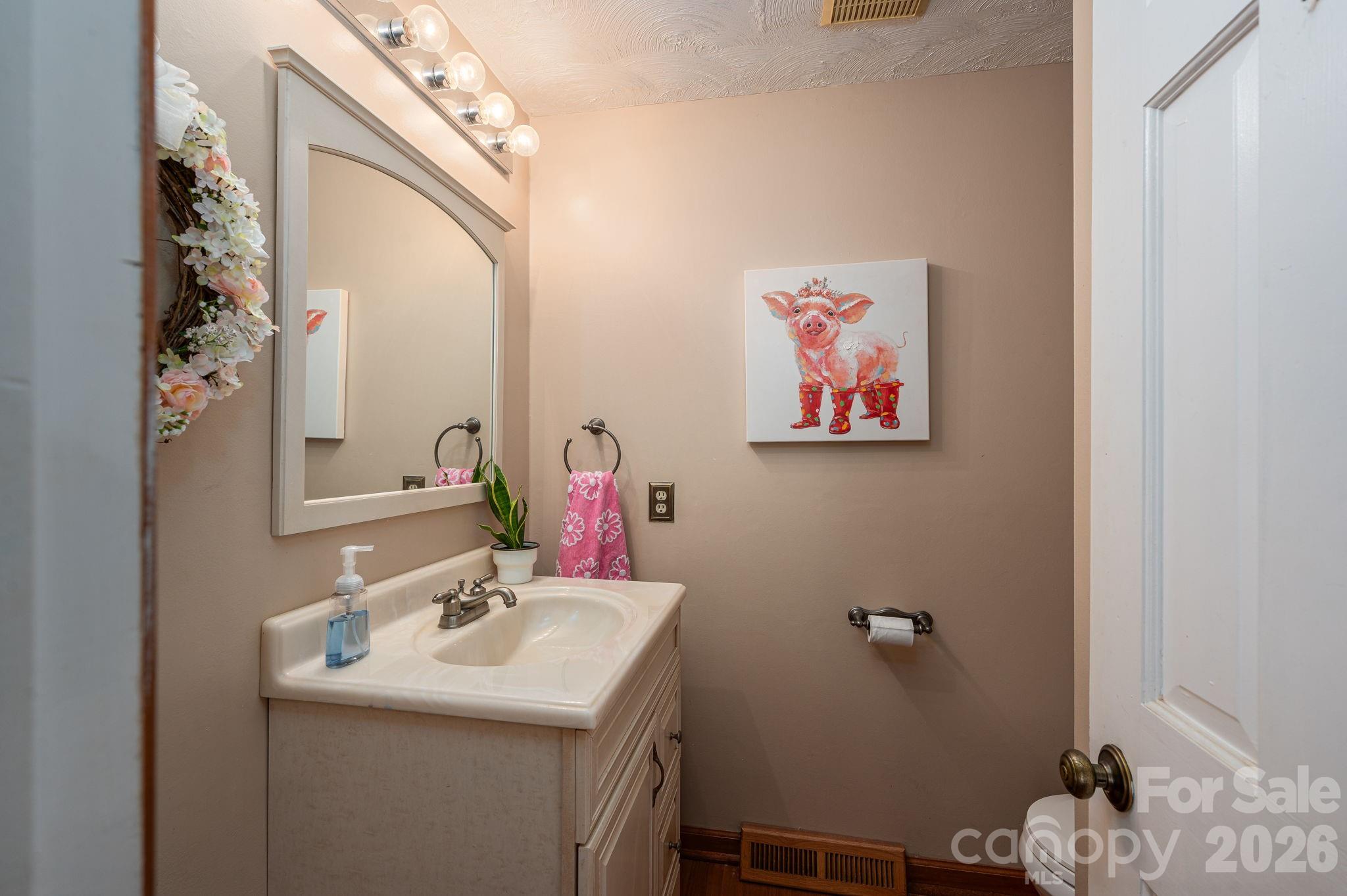 2410 Monticello Drive — Gastonia