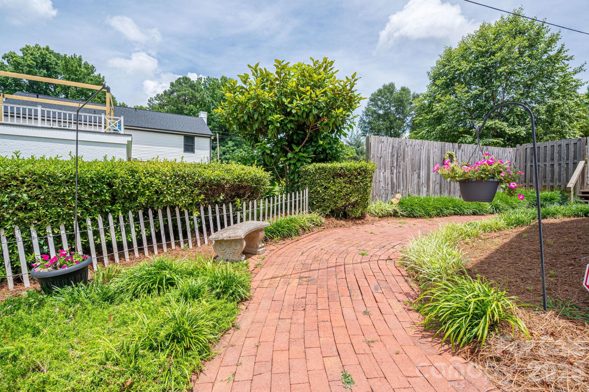 2410 Monticello Drive — Gastonia