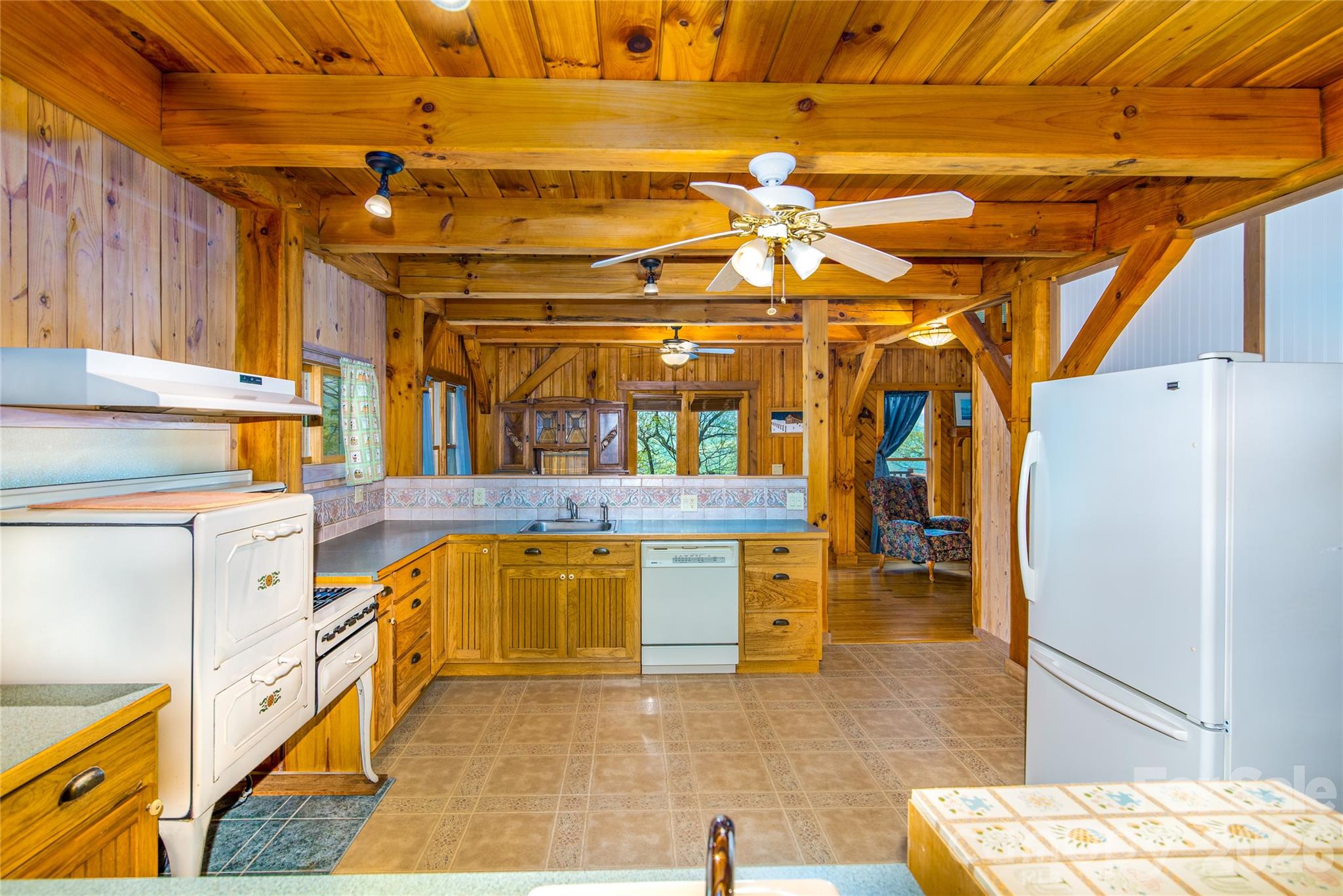 1602 Forest Run Road — Whittier