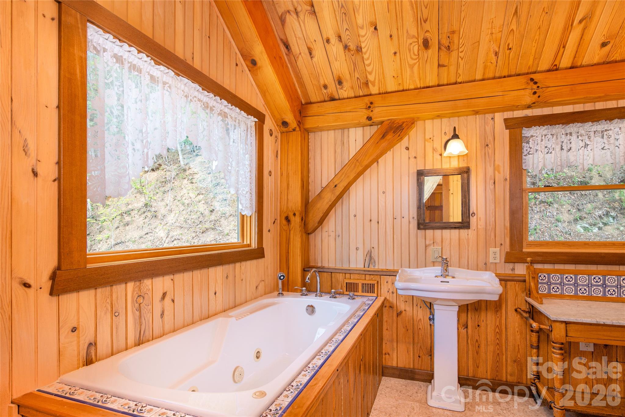 1602 Forest Run Road — Whittier