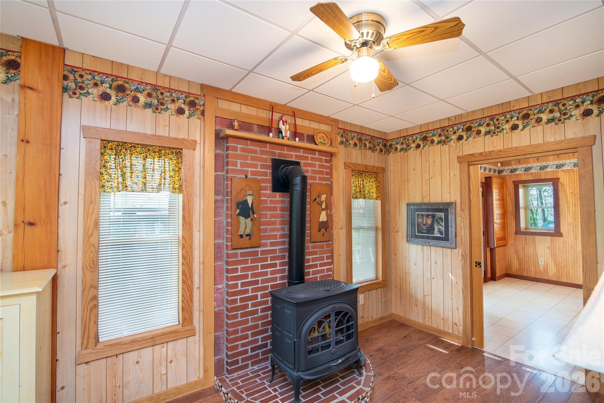 1602 Forest Run Road — Whittier