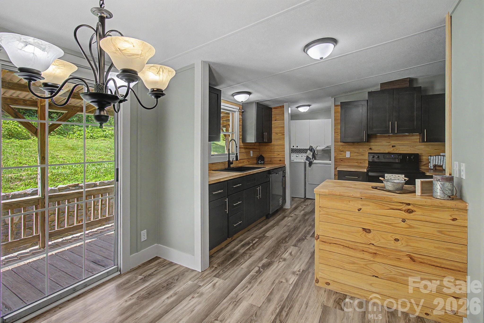 1011 Reed Street — Abbeville
