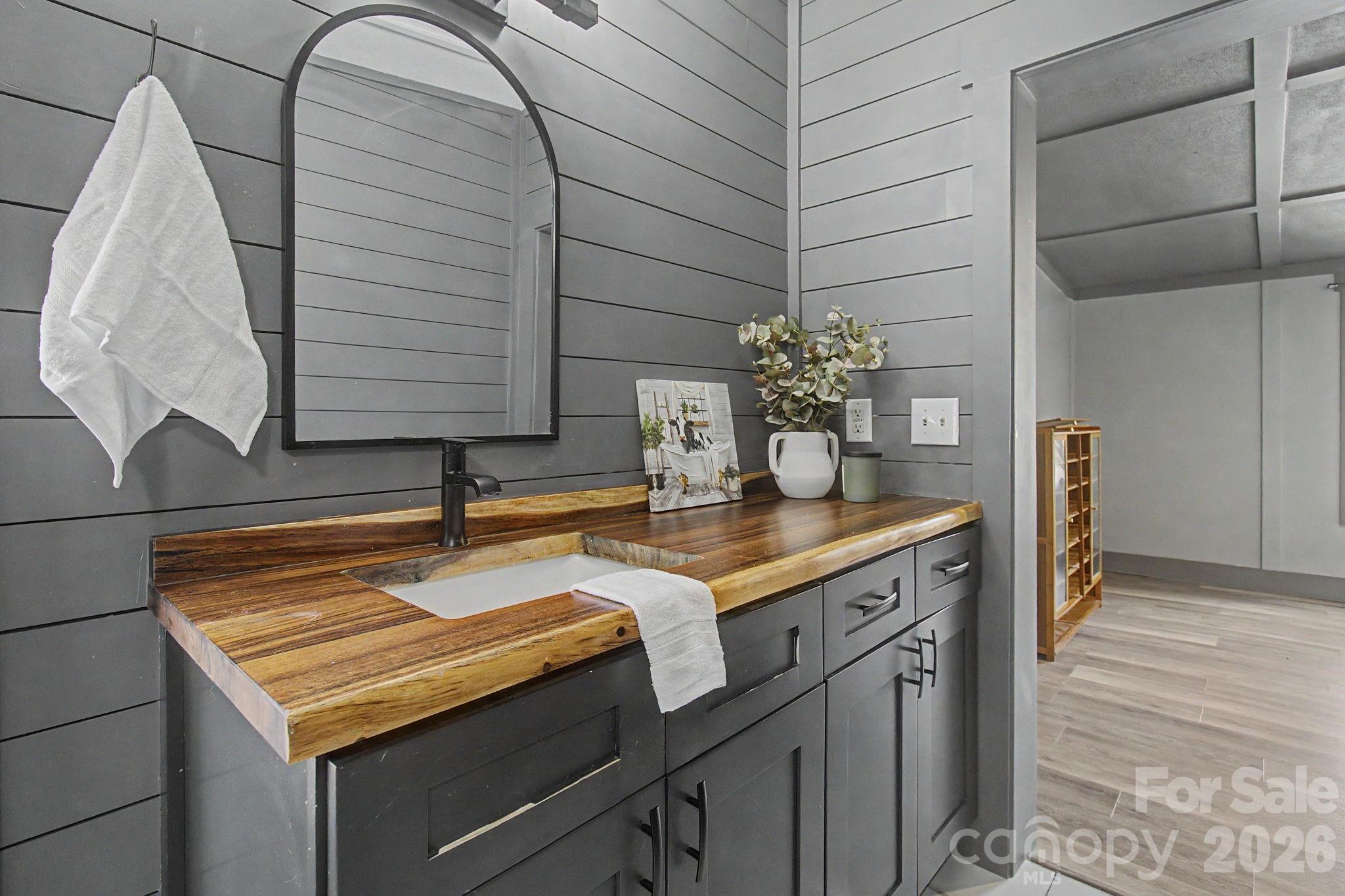 1011 Reed Street — Abbeville