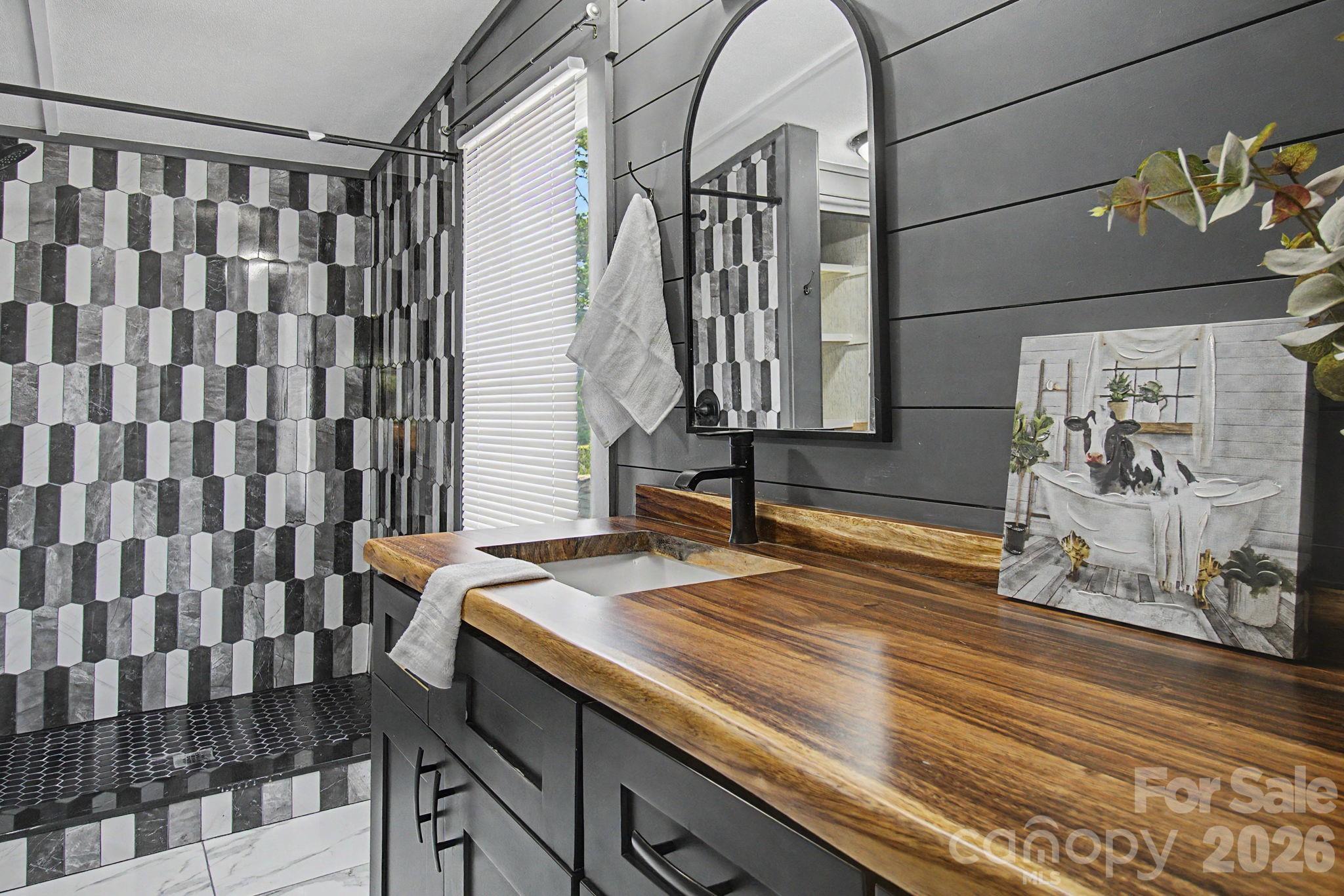 1011 Reed Street — Abbeville
