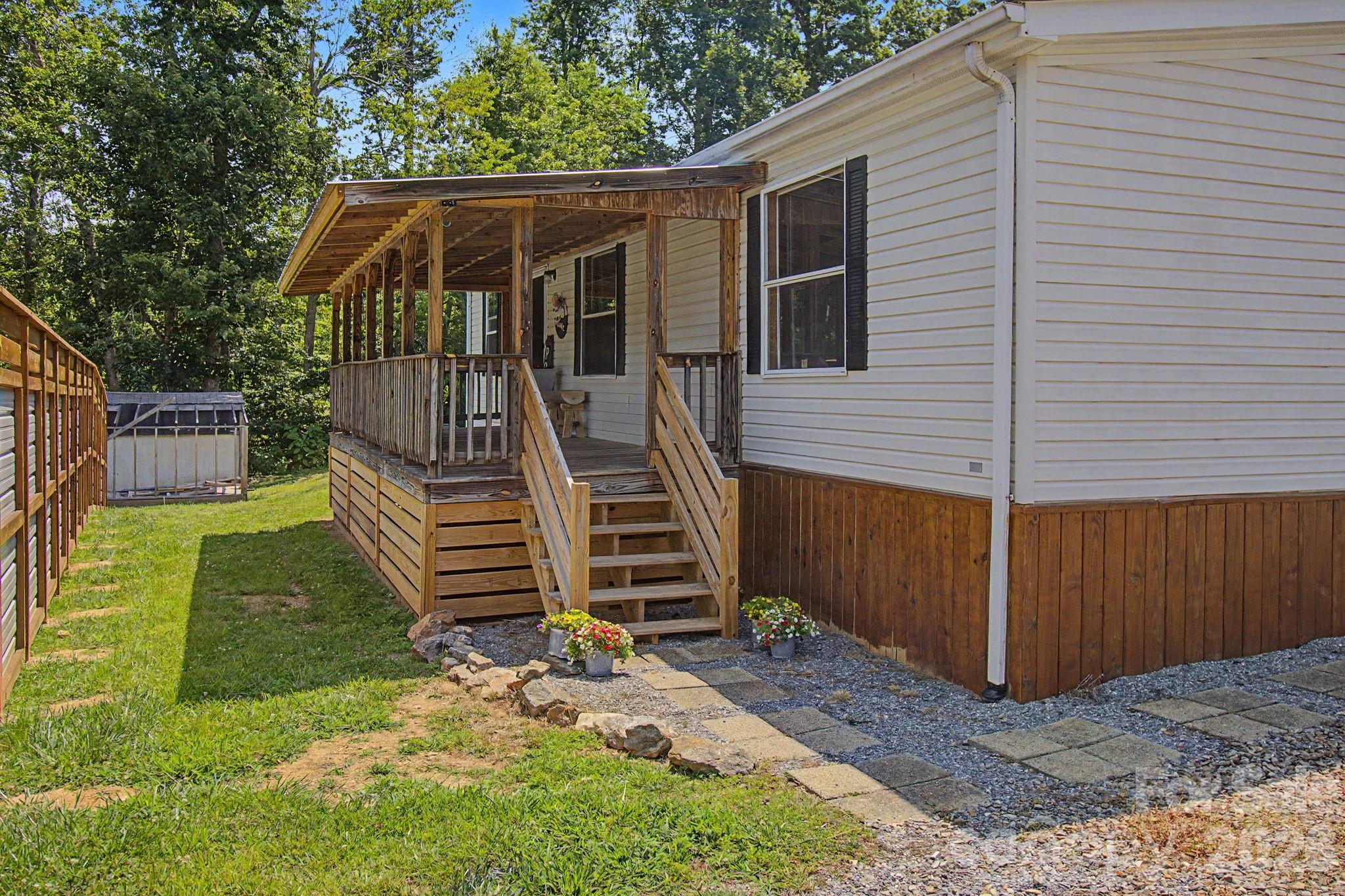 1011 Reed Street — Abbeville
