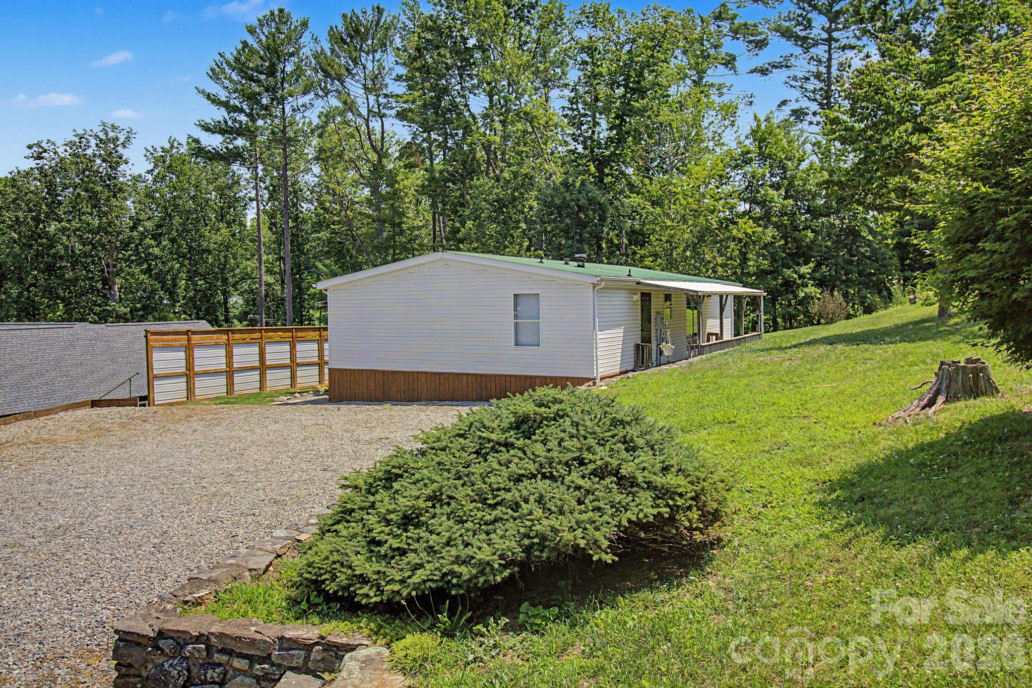 1011 Reed Street — Abbeville