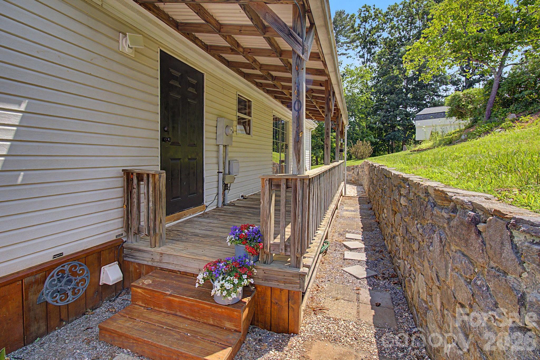 1011 Reed Street — Abbeville