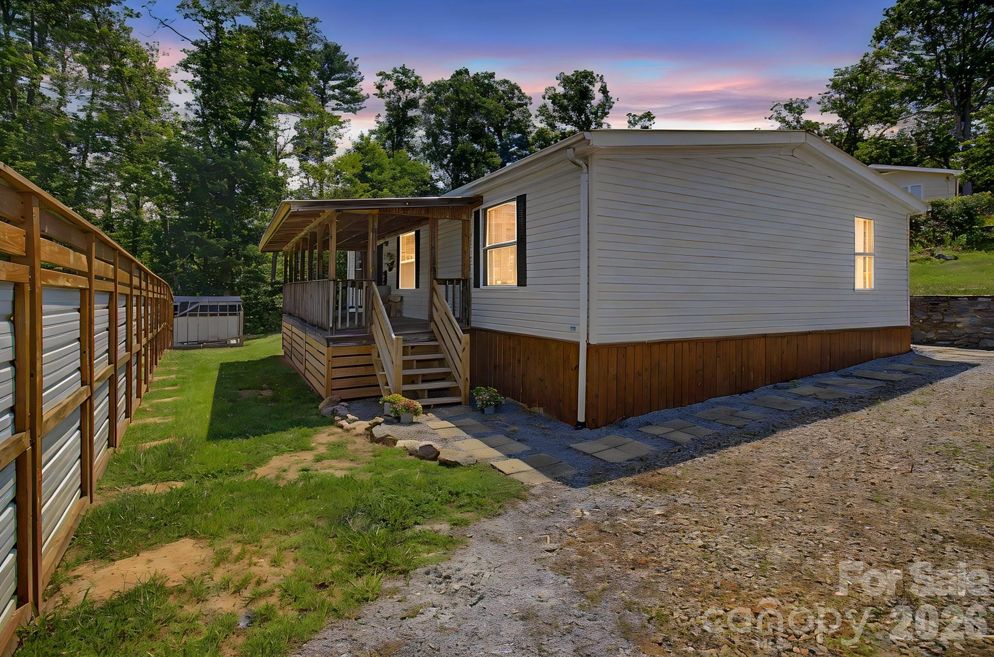 1011 Reed Street — Abbeville