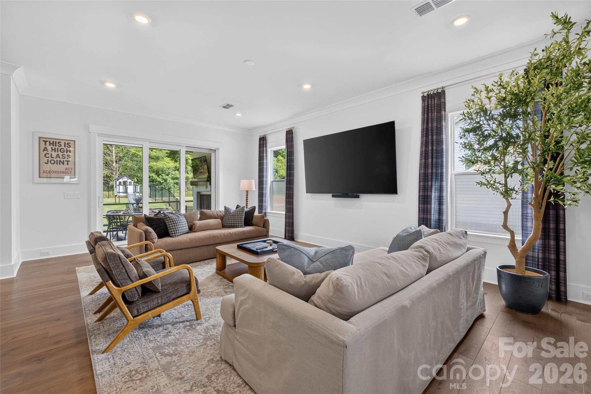 14109 White Gardens Lane — Huntersville