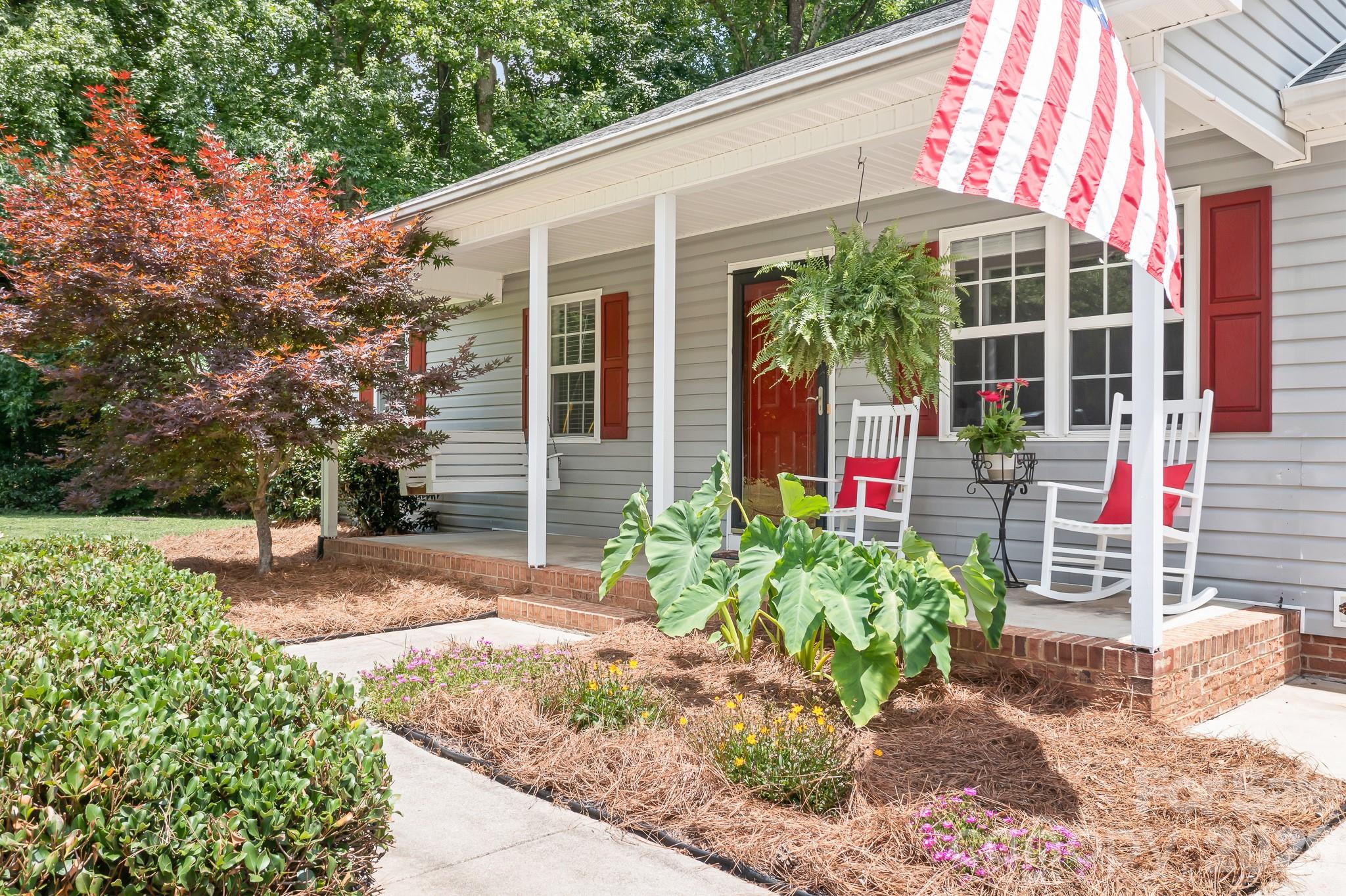 218 Vernon Street — Cherryville
